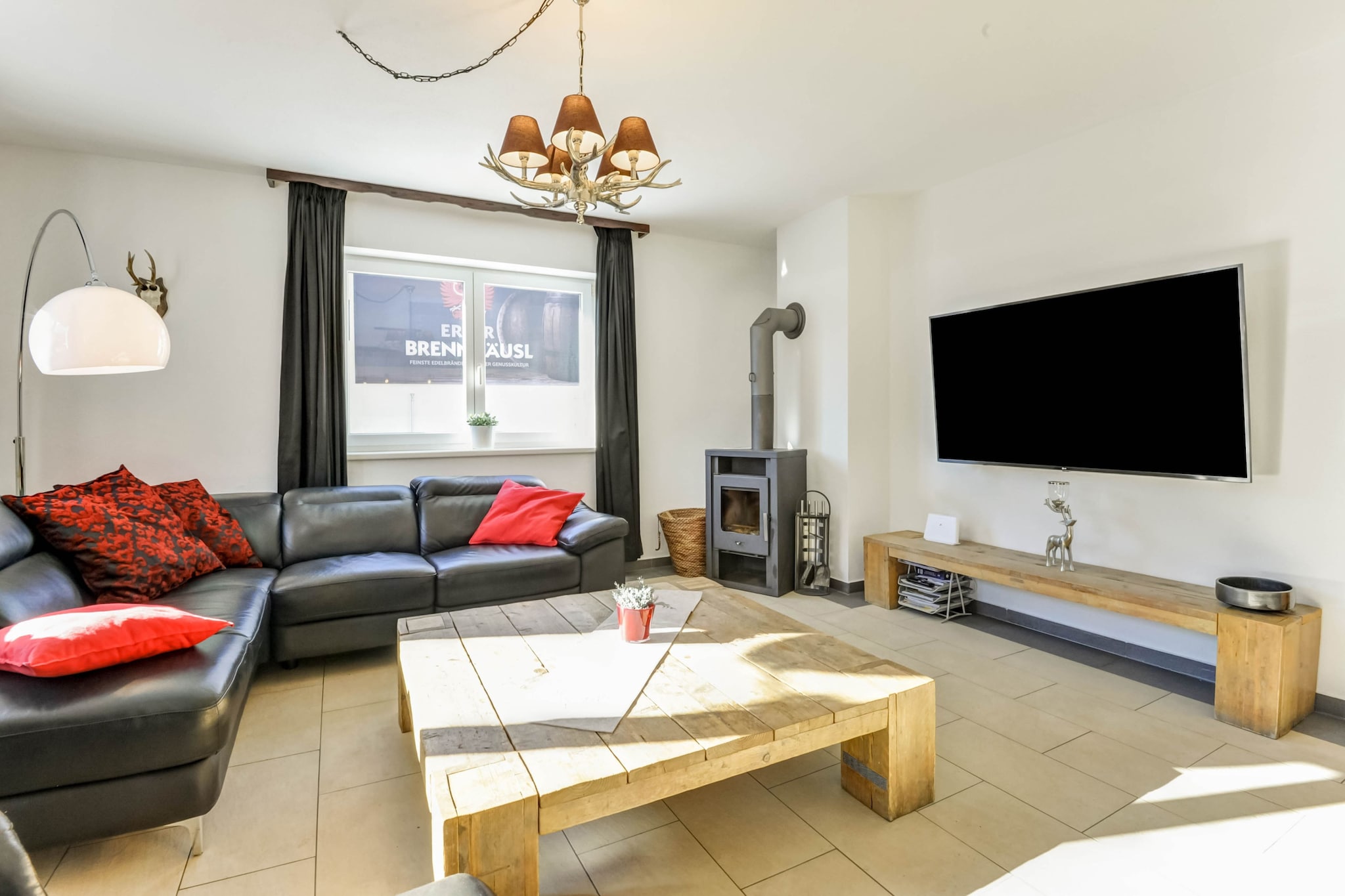 The modern furnished holiday home in Brixen im Thale has 6 bedrooms and 2 bathrooms and is in a fantastic place in the middle of the pleasant village center. You have a beautiful view of the mountains and the holiday home is particularly suitable for a wonderful holiday with family and friends.

The gondola (with connection to the largest ski area of â€‹â€‹Austria) can be reached within 2 minutes through the ski bus. The many restaurants and shops in the village are located directly in front of the door. Walking in Aschau or a visit to the natural pond with a swimming pool in Brixen

About Belvilla

When you stay in a Belvilla home, you can rest assured of a unique holiday home in ideal surroundings at an attractive price. The portfolio of accommodations consists of more than 40,000-holiday homes in 20 European countries. Interested in a weekend getaway, a summer or winter sports holiday or simply a short break? Do you prefer the coast, the countryside or the mountains? Whatever your preference, there is a Belvilla home to meet your needs, from a cosy gÃ®te for two to a castle big enough for the entire family, from an apartment in the heart of Rome to a cabin in the middle of nowhere, from a simple tree house to a luxury dream villa and from close to home to the other side of Europe.

A Belvilla home gives you the freedom to enjoy breakfast in your pyjamas or continue a good conversation into the morning hours without having to worry about the bar's closing time. Prepare gourmet meals with fresh local ingredients in your own kitchen and take advantage of having your own swimming pool to do as many cannonballs as you want! In other words, you can enjoy complete privacy in your home away from home.