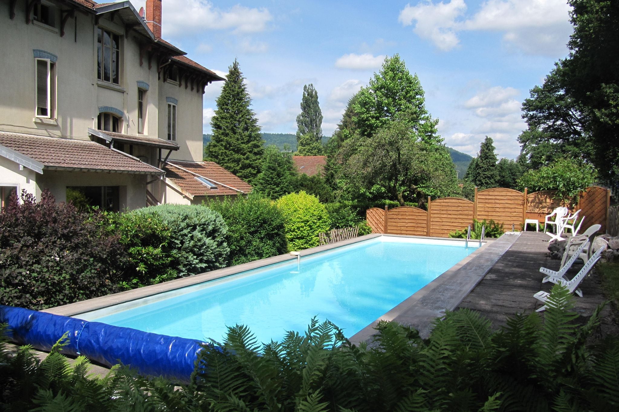 Charmante vakantiewoning met zwembad en privé tuin centraal gelegen in Vogezen