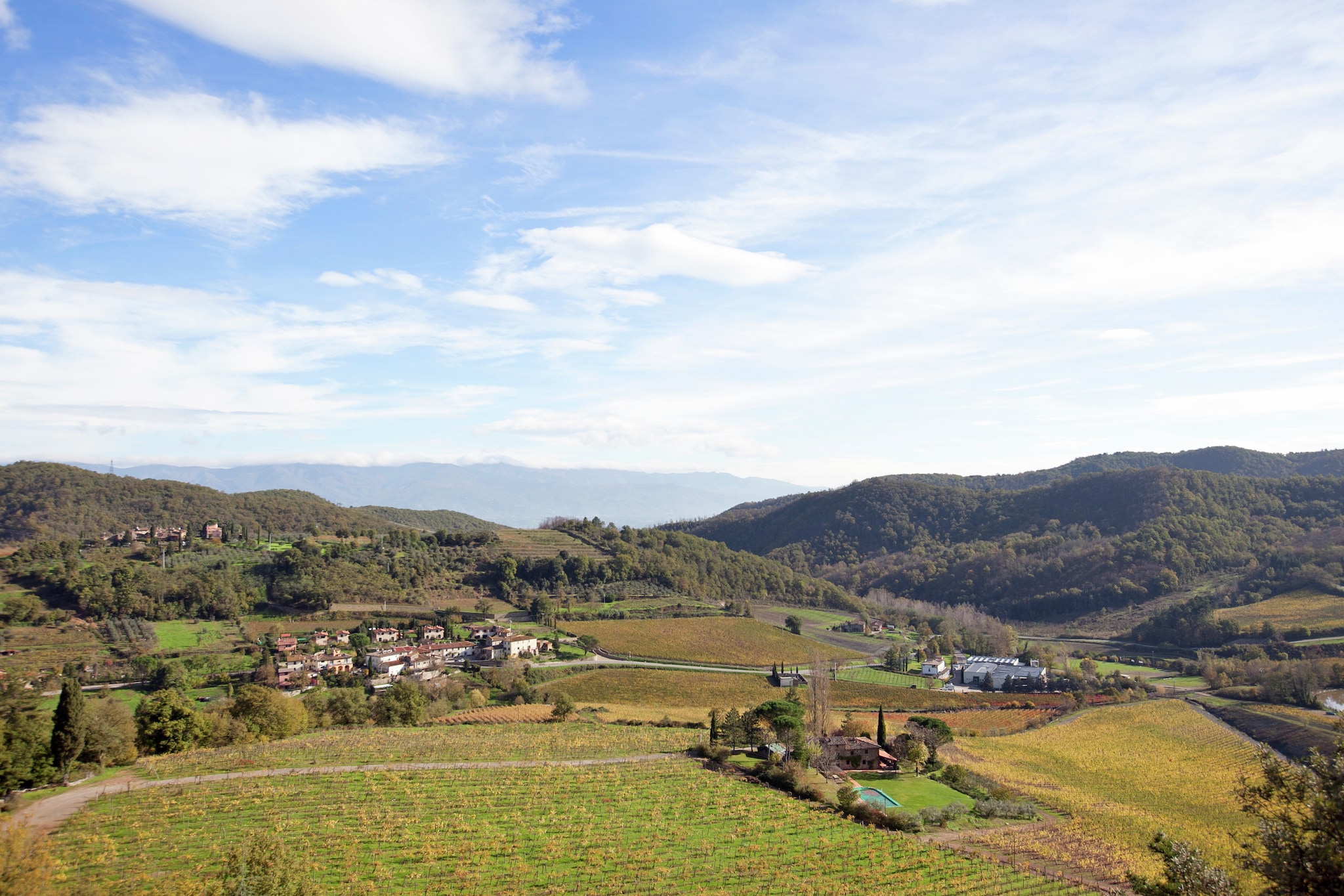 On the 1st floor: (hallway(acces via outside stairway), open kitchen(cooker(4 ring stoves, electric), oven, fridge-freezer), Living/diningroom(double sofa bed, TV(satellite), dining table, fireplace), bedroom(double bed), bathroom(shower, washbasin, toilet, bidet), heating(central))\n\nshower(outside), terrace(private), garden(shared with other guests), garden furniture, BBQ, parking, deckchairs, swimming pool(shared with other guests, 14 x  7 m., opened from May upto and including Sep), play equipment, children\'s bed, high chair