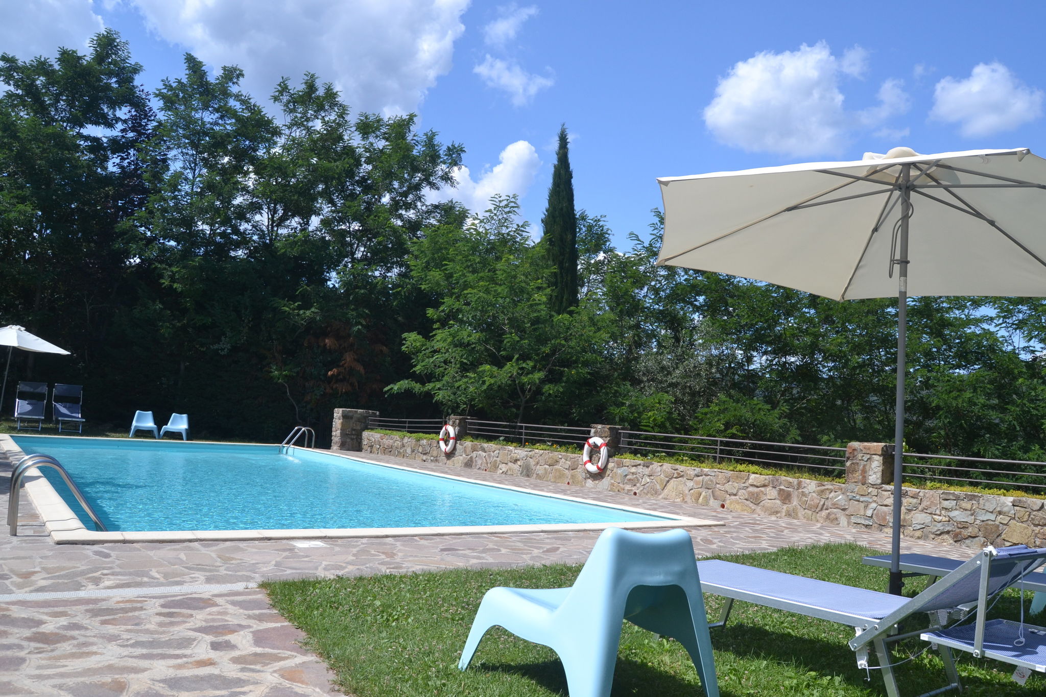 Apartamento rural en Greve in Chianti con piscina compartida
