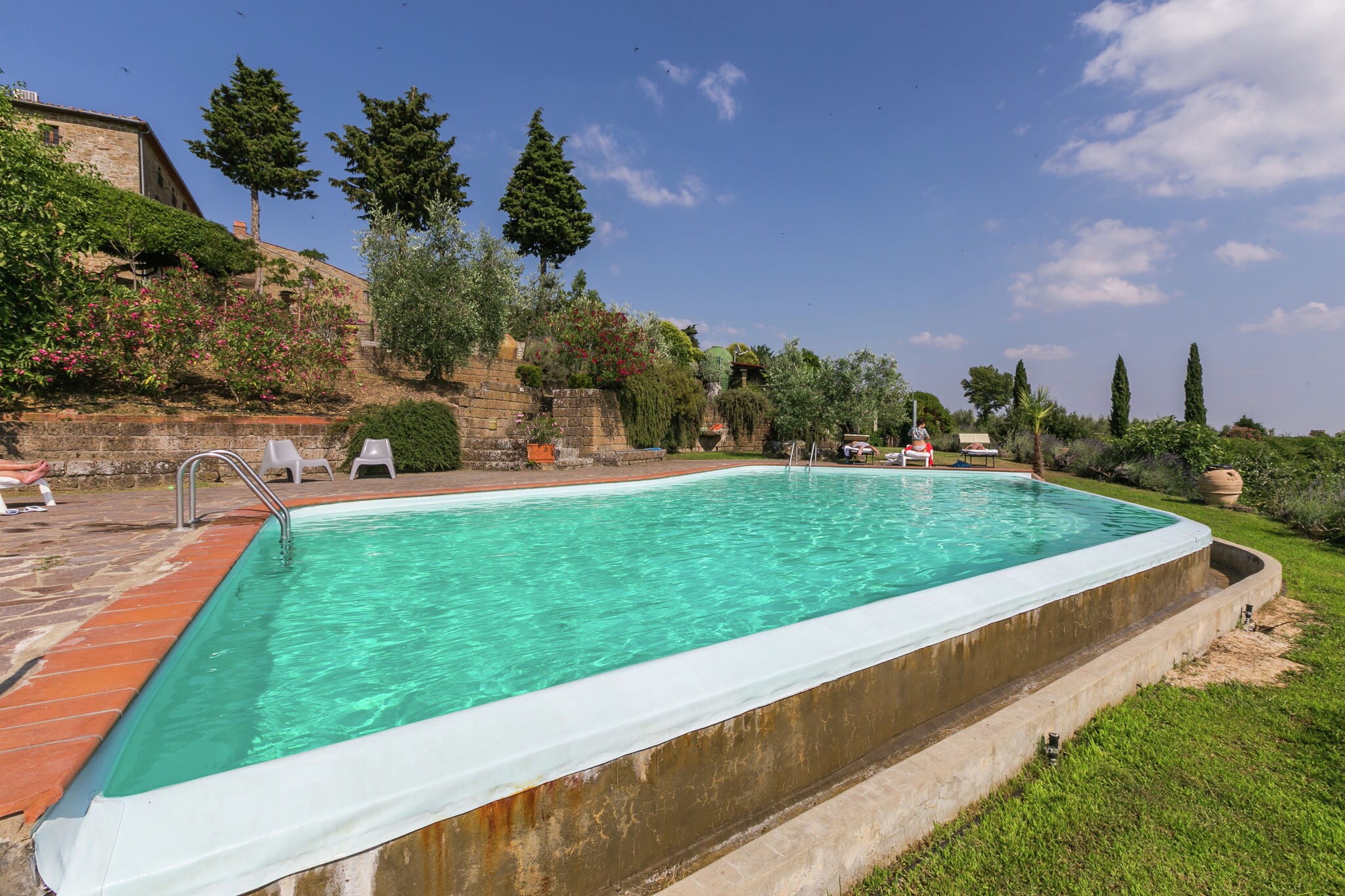 Authentique chalet avec piscine à Civitella