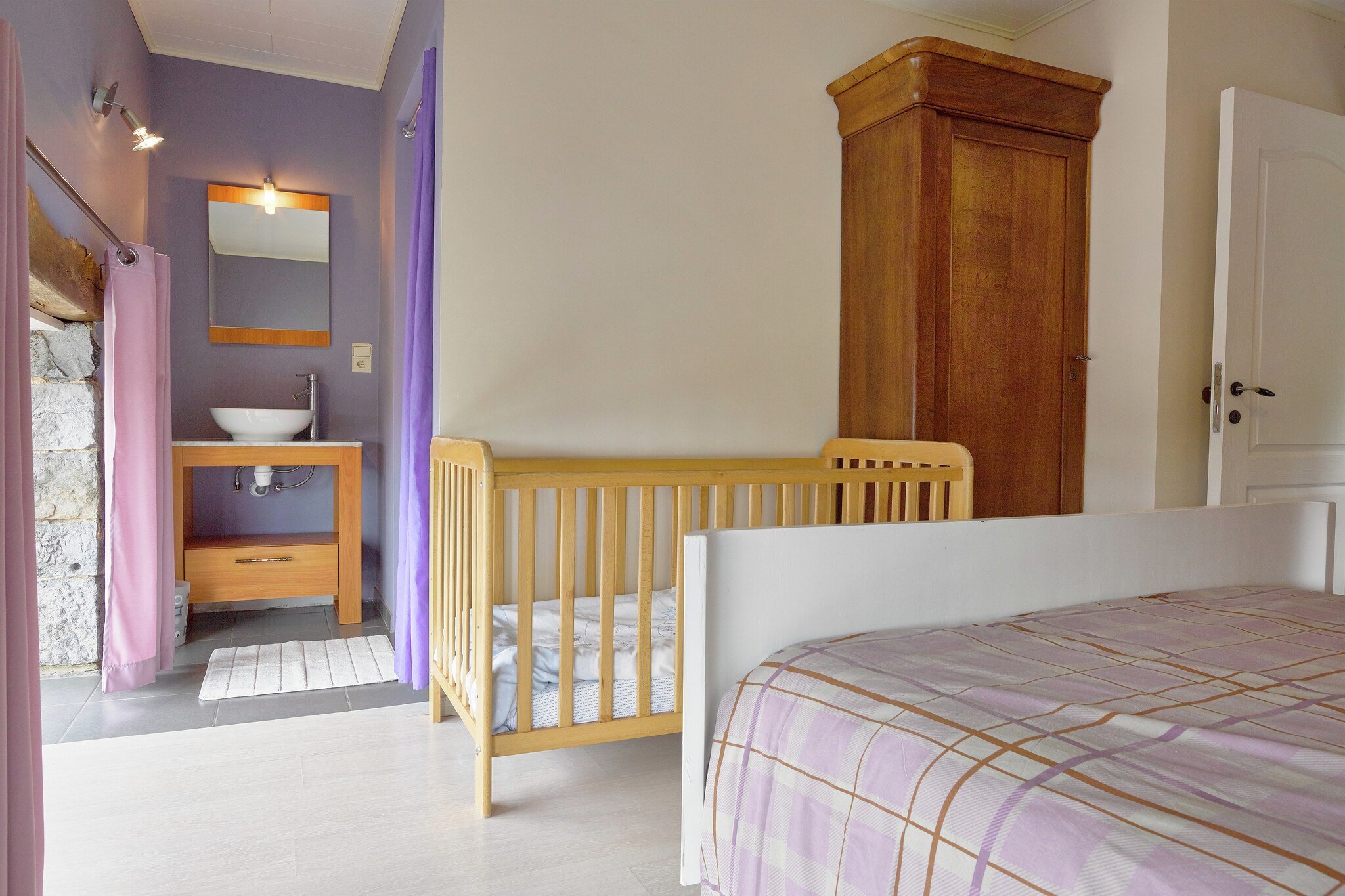 Vakantiehuis Gimnée max. 9 personen 2 huisdieren 4 slaapkamers #23