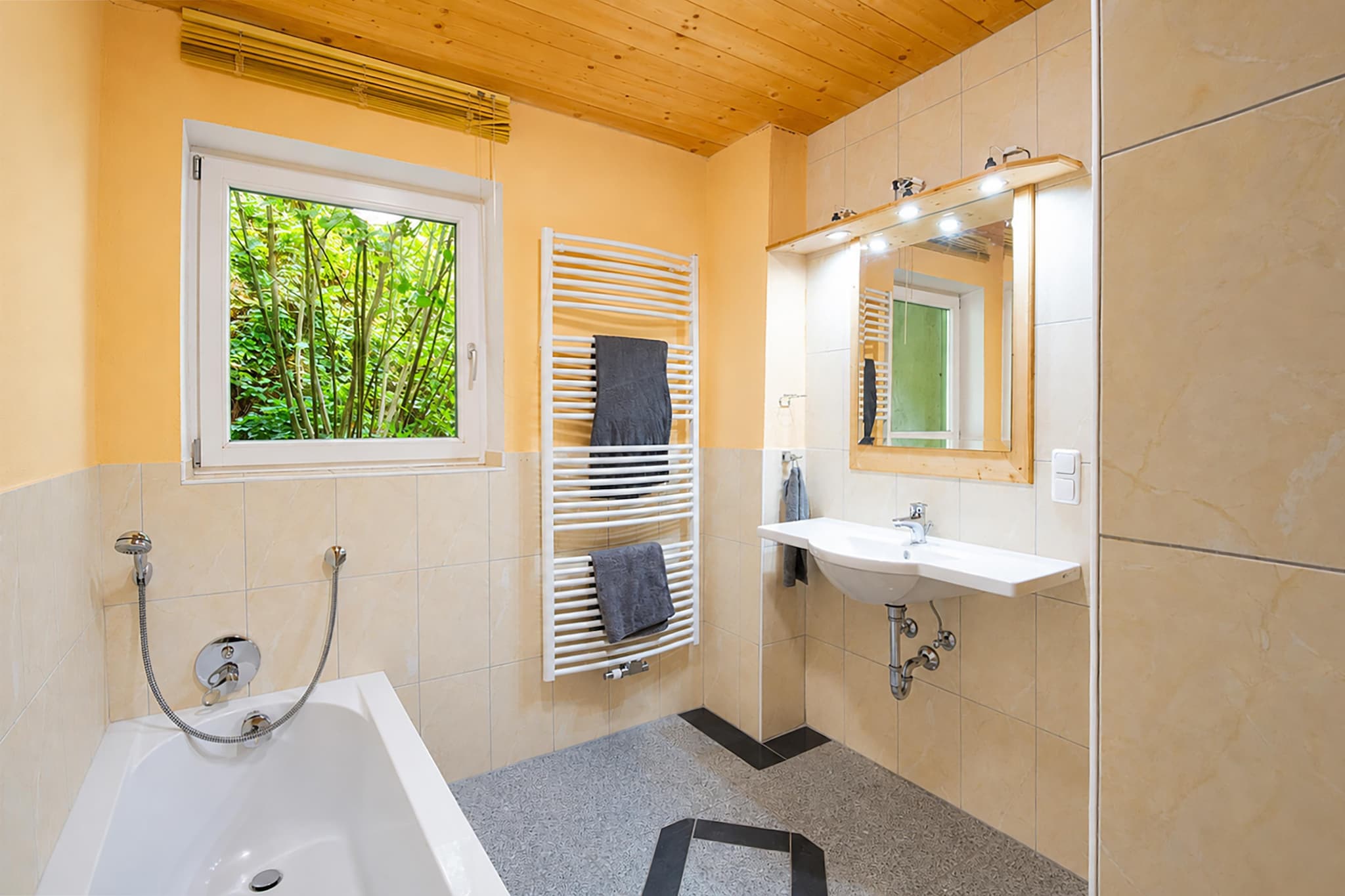 Hollaus 2 - Bathroom