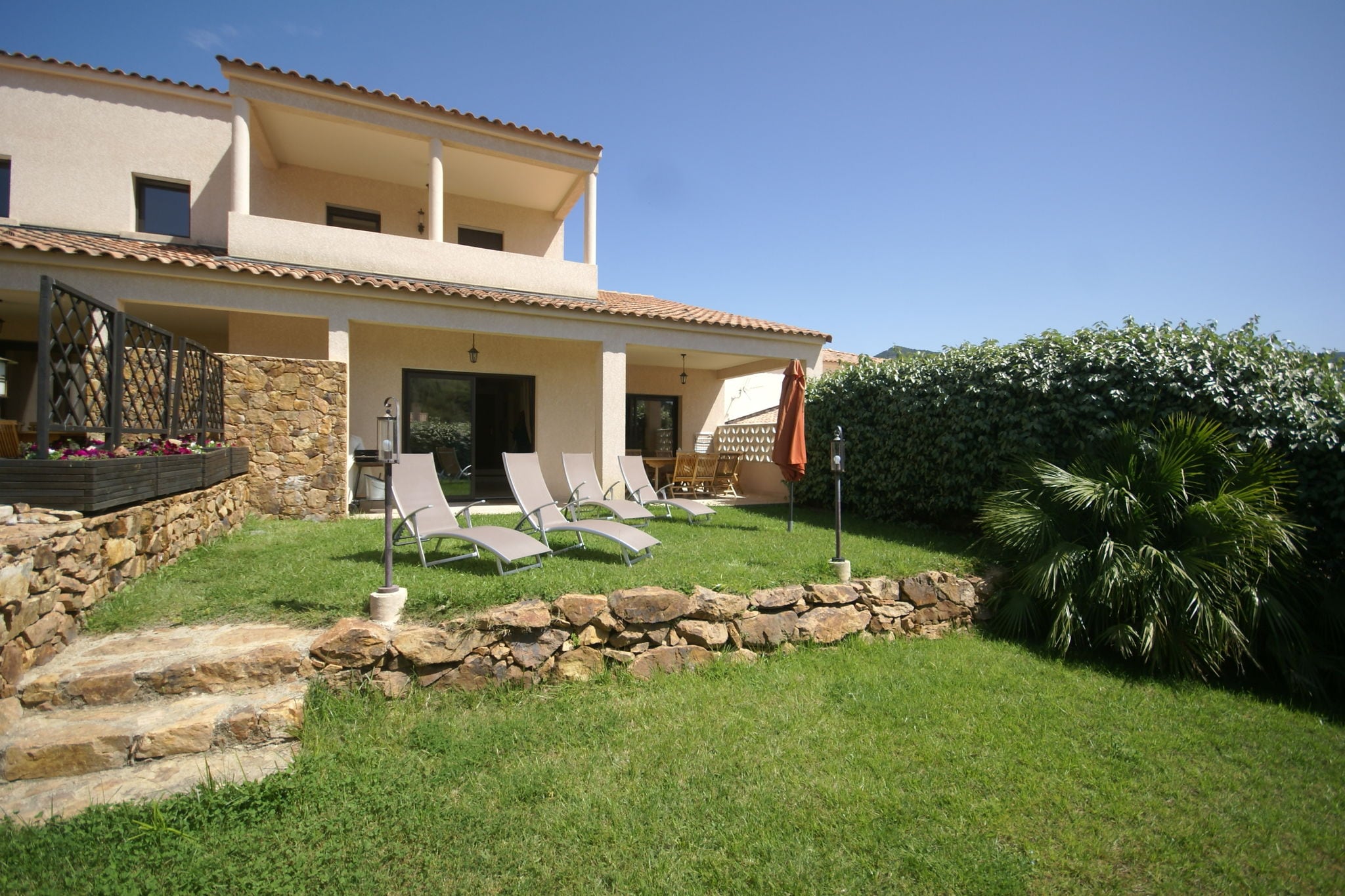 Belle villa à Coggia, en France, avec terrasse