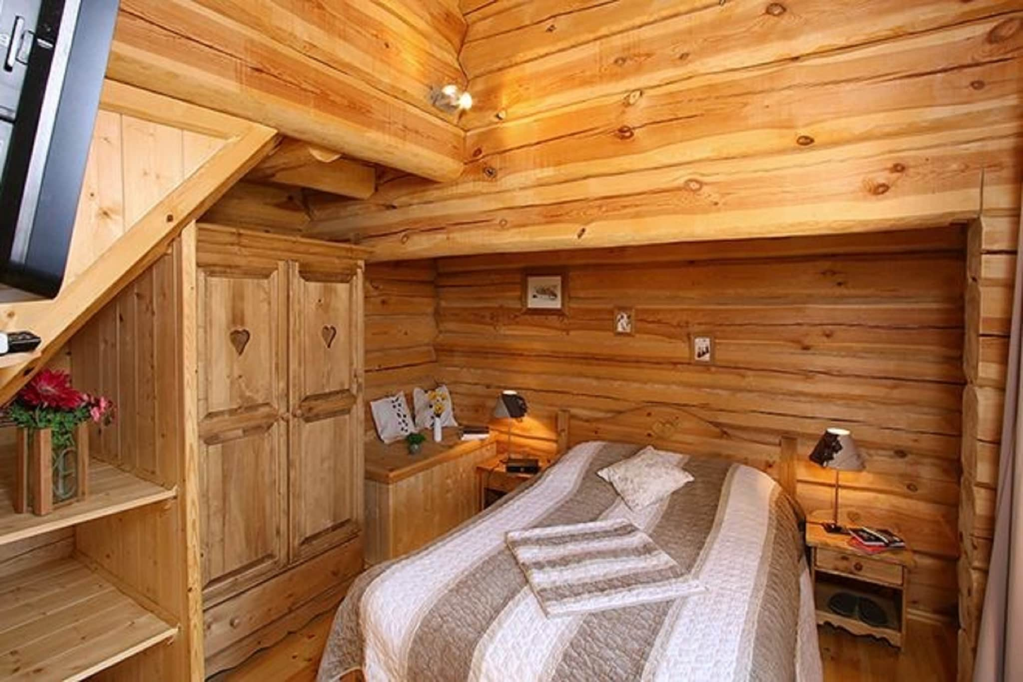 Authentic chalet with a fireplace at 500 m from the ski lift