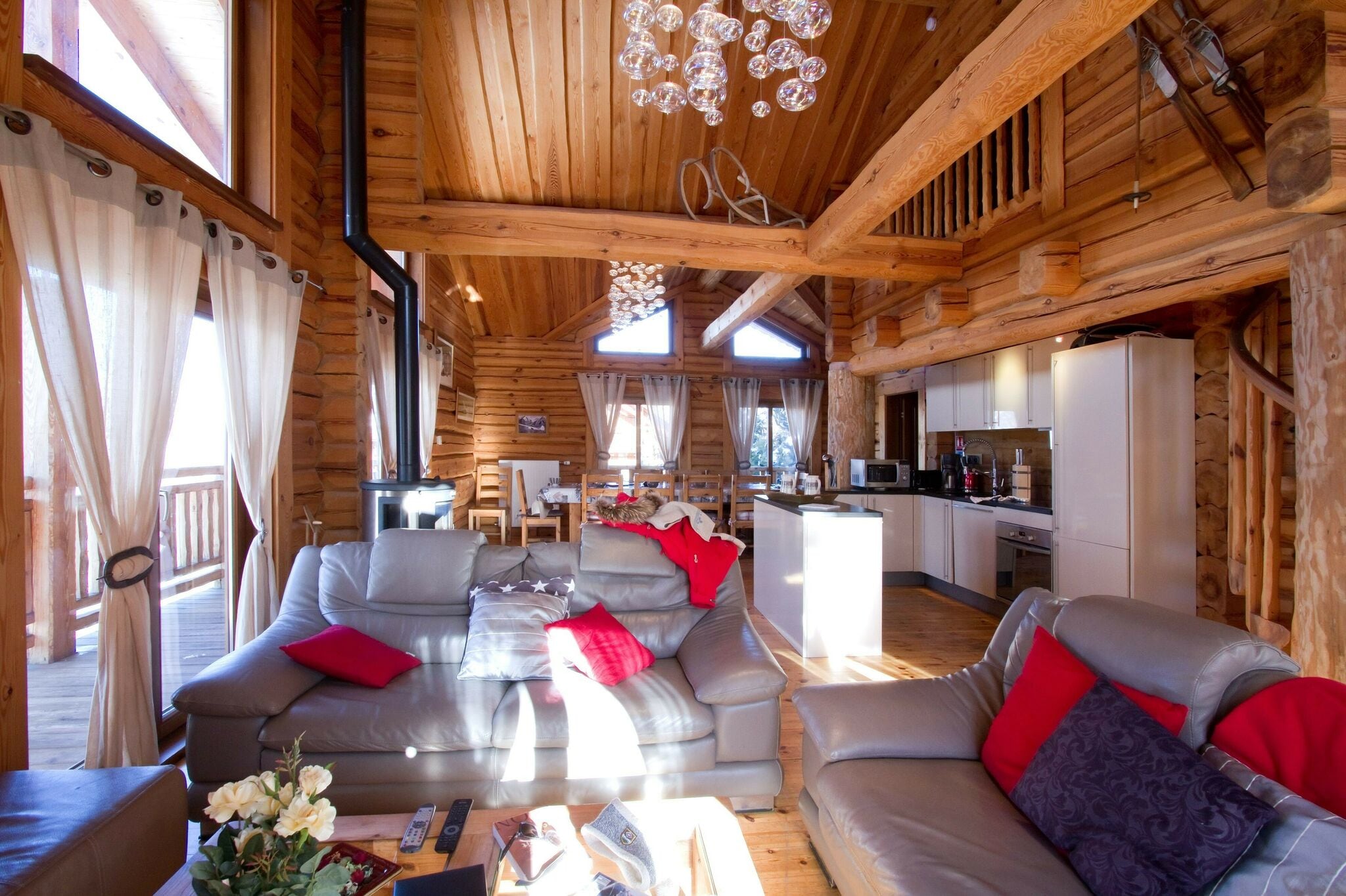 Authentic chalet with a fireplace at 500 m from the ski lift