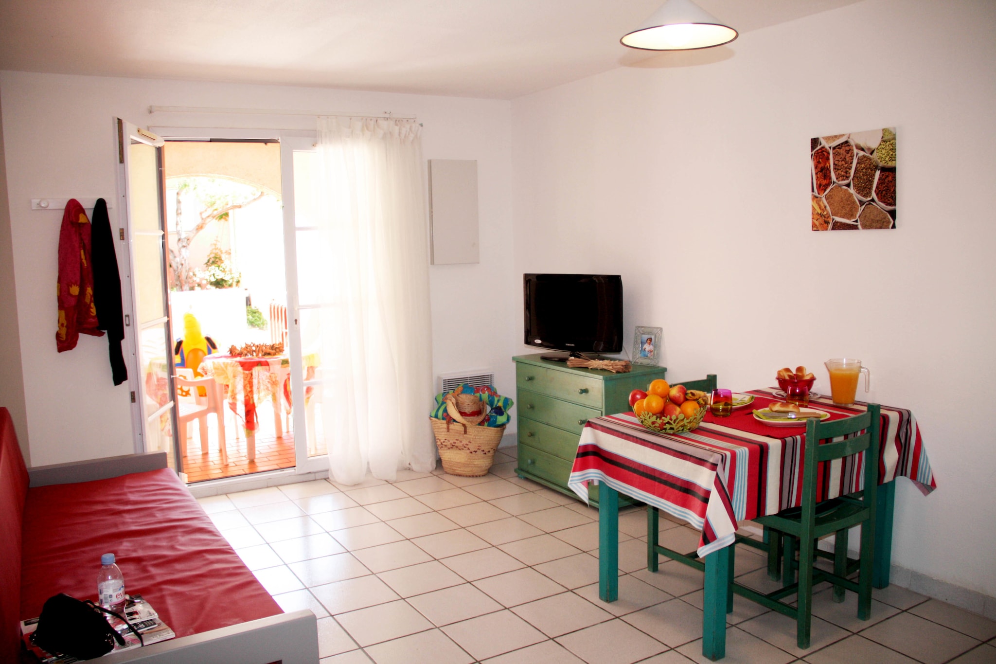 This cheerful apartment in Cap Peyrefite, CerbÃ¨re, accommodates 4â€“8 guests with comfortable, well-arranged interiors. The living and dining area includes a double sofa bed and TV, while the kitchenette with microwave and dishwasher makes meal prep easy. Bedrooms feature a double bed or single beds, plus a second bedroom with bunk beds or single beds. Bathrooms include a bathtub or shower, washbasin, and toilet. Step out onto the balcony or terrace with garden furniture to enjoy fresh sea air and sunshine. Shared amenities include a swimming pool, perfect for relaxing on warm days.

Pets are welcome, making this apartment ideal for families traveling with four-legged companions. Nearby coastal paths and quiet streets provide scenic walks, while the terrace and garden furniture give a safe space for pets to rest. Guests can explore local beaches or wander the village together, combining outdoor fun with a comfortable indoor retreat.

CerbÃ¨re offers a relaxed coastal atmosphere with charming restaurants and cafÃ©s serving fresh seafood and regional specialties. Nearby markets provide seasonal produce for home-cooked meals on the terrace or in the kitchenette. Whether walking along the coastline, enjoying the shared pool, or exploring the village, this apartment provides a convenient base for authentic seaside experiences, balancing comfort, scenic surroundings, and pet-friendly accommodations for families and groups.