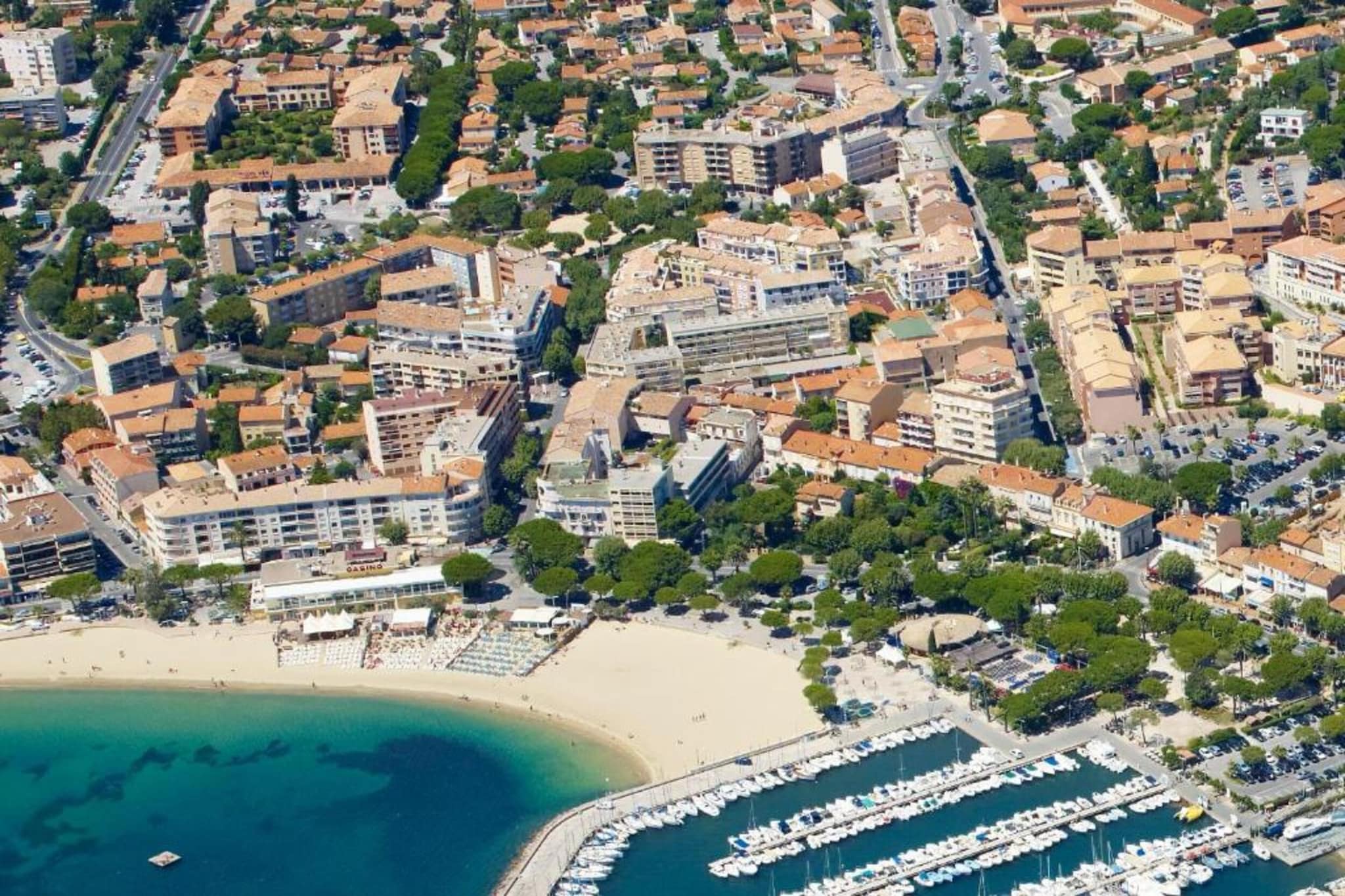 Residence Port Marine 2-Areas summer 20km