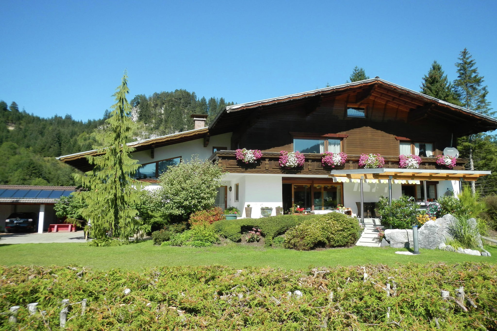Haus Schweiger-Buitenkant zomer