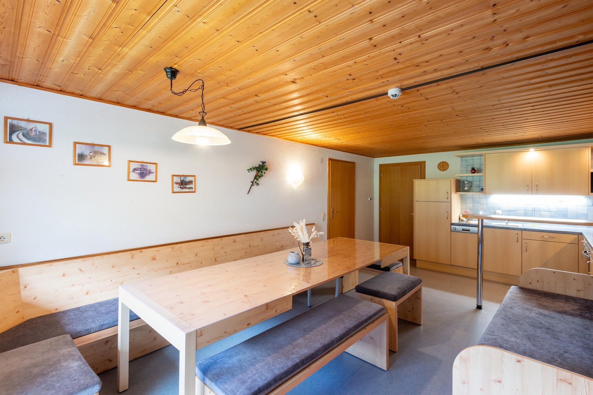 Located on the first floor, this meticulously maintained holiday home offers a comfortable and cozy interior, ideal for unwinding after days filled with adventure. Step onto the balcony and be greeted by stunning views of the surrounding mountains, providing a perfect setting for enjoying the fresh alpine air. House Rifa boasts a plethora of facilities that cater to your every need, ensuring a memorable and enjoyable stay. Whether you're seeking relaxation or outdoor exploration, this property serves as an excellent base for your Montafon getaway.
Discover your perfect holiday retreat in Gaschurn, the quintessential destination of Montafon, nestled just 15 km southeast of Schruns. Positioned in a serene and picturesque location, House Rifa awaits you approximately 1 km from Gaschurn's inviting town center.
As an added bonus, the owner extends a variety of extras to enhance your experience. Enjoy delightful barbecue evenings or participate in guided walking tours, offering opportunities to immerse yourself in the local culture and scenery.