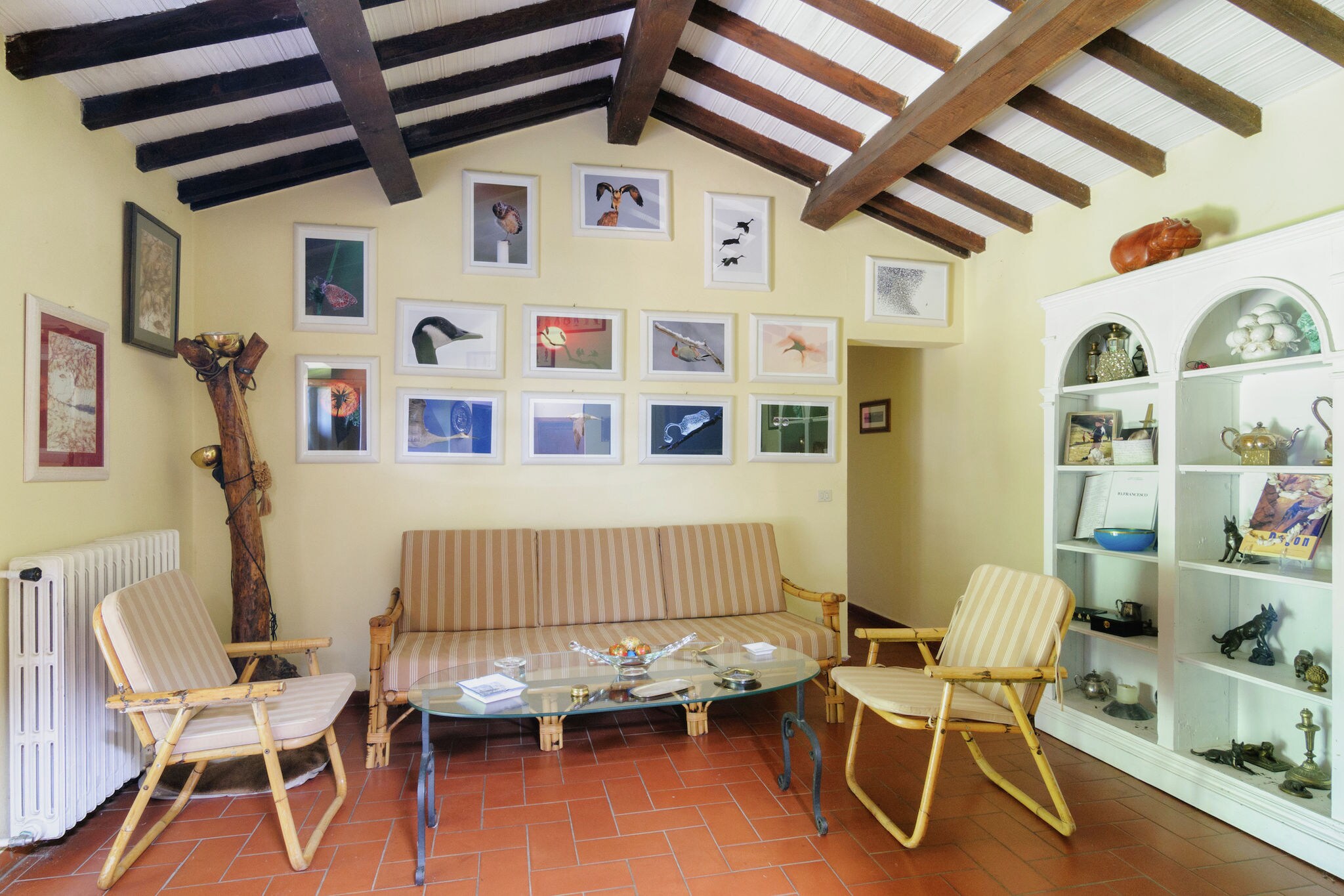Rustikales Ferienhaus in Scheggia mit Swimmingpool