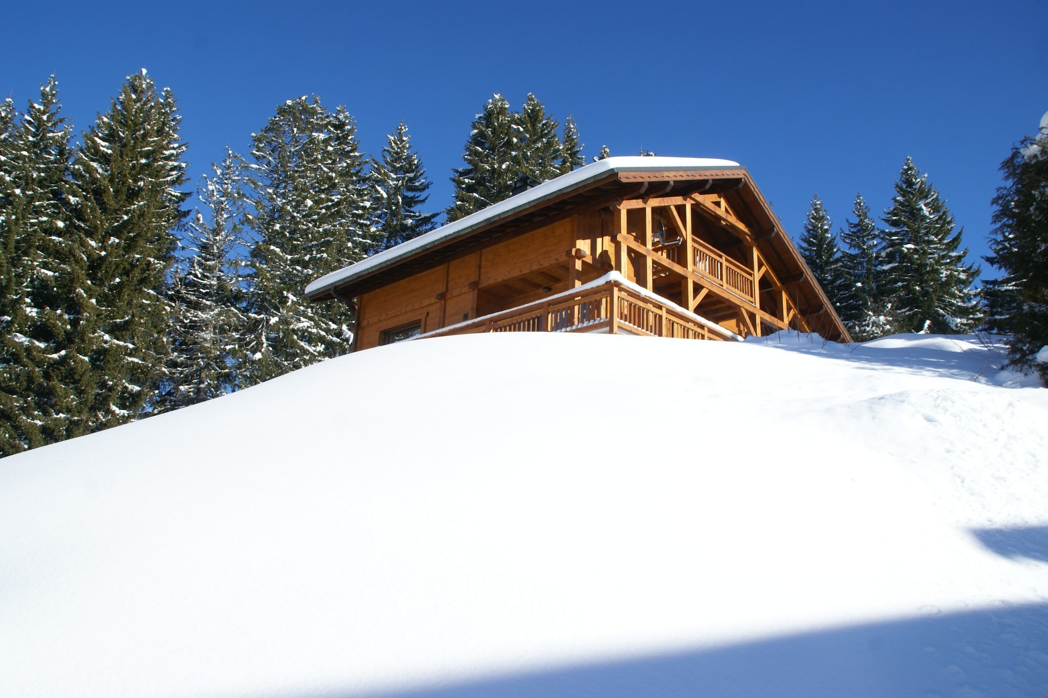 Chalet in Les Gets with Ski-In/Ski-Out Access