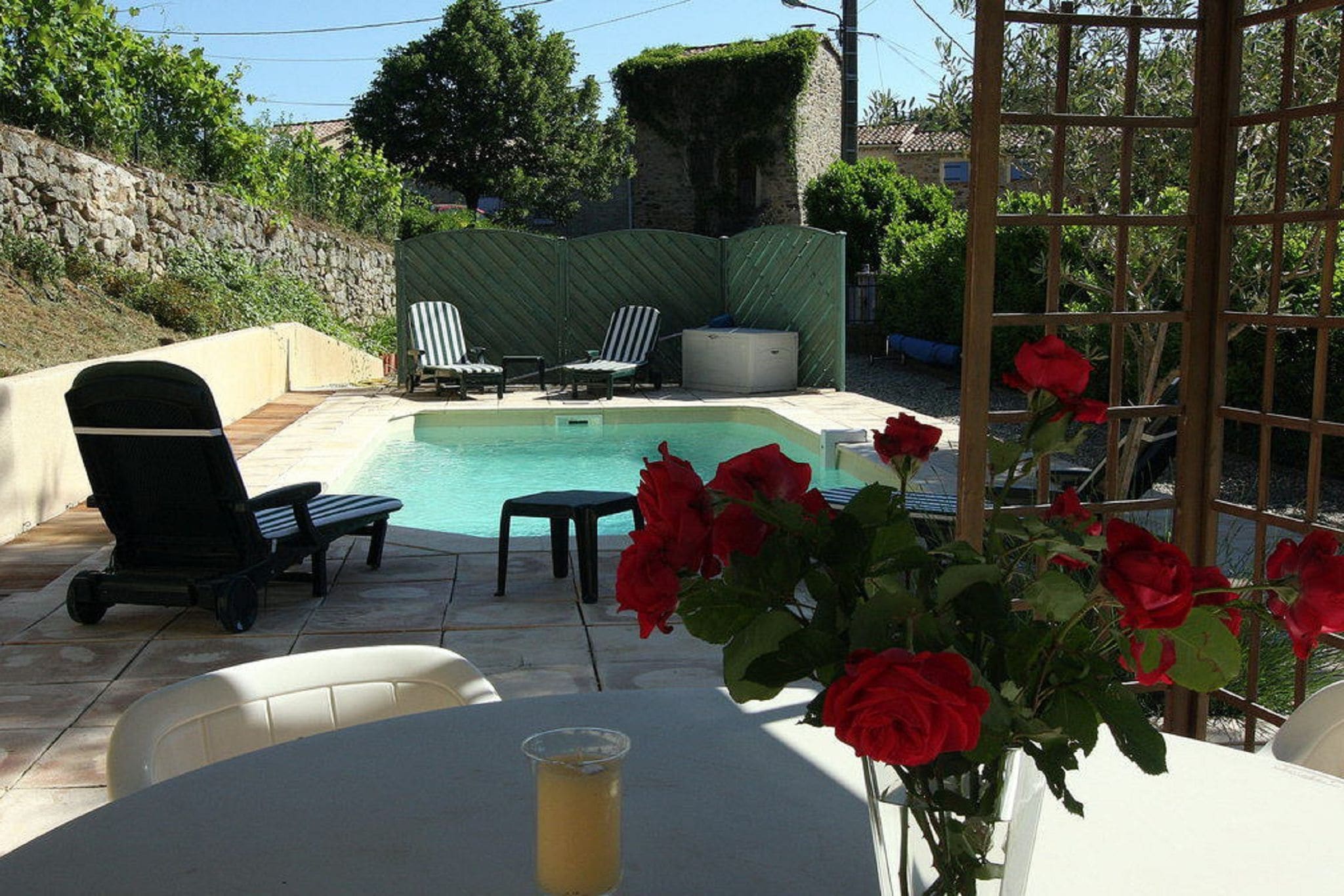Maison de vacances cosy avec terrasse aux Salles-du-Gardon