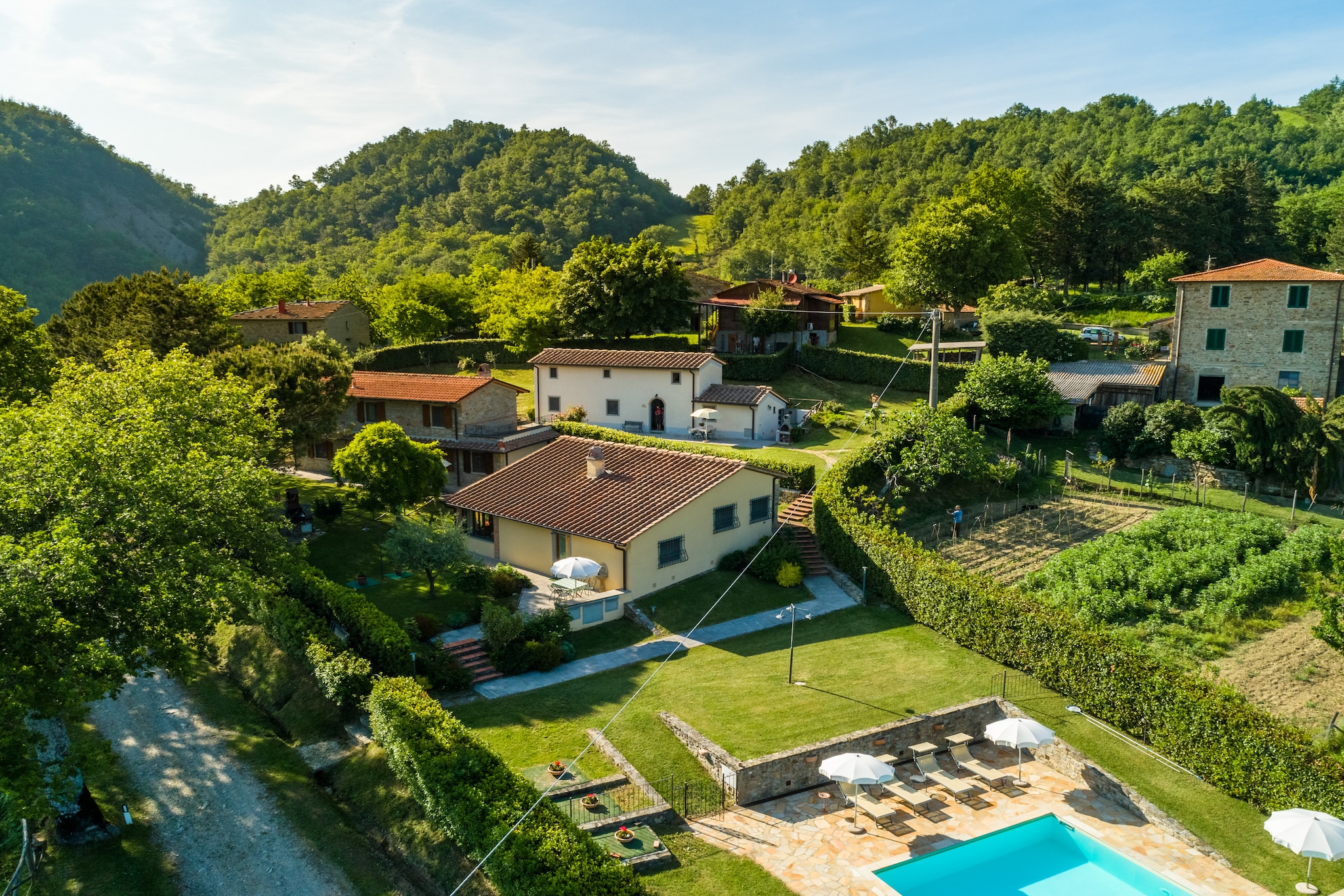 Schönes Cottage in Dicomano mit Pool