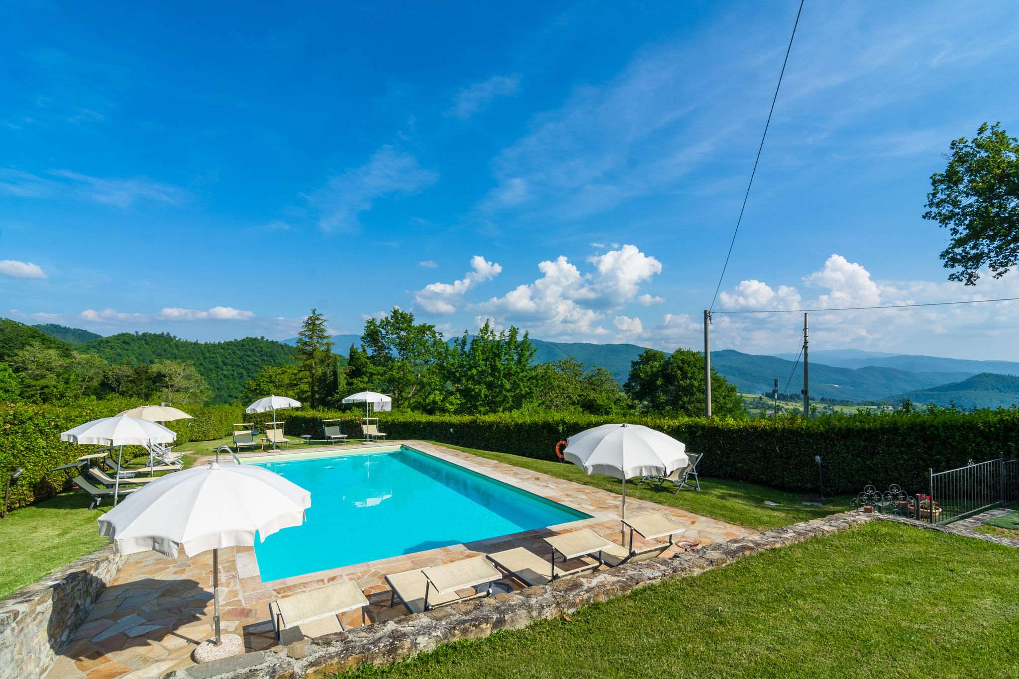 Wunderschönes Ferienhaus in Dicomano mit Schwimmbad