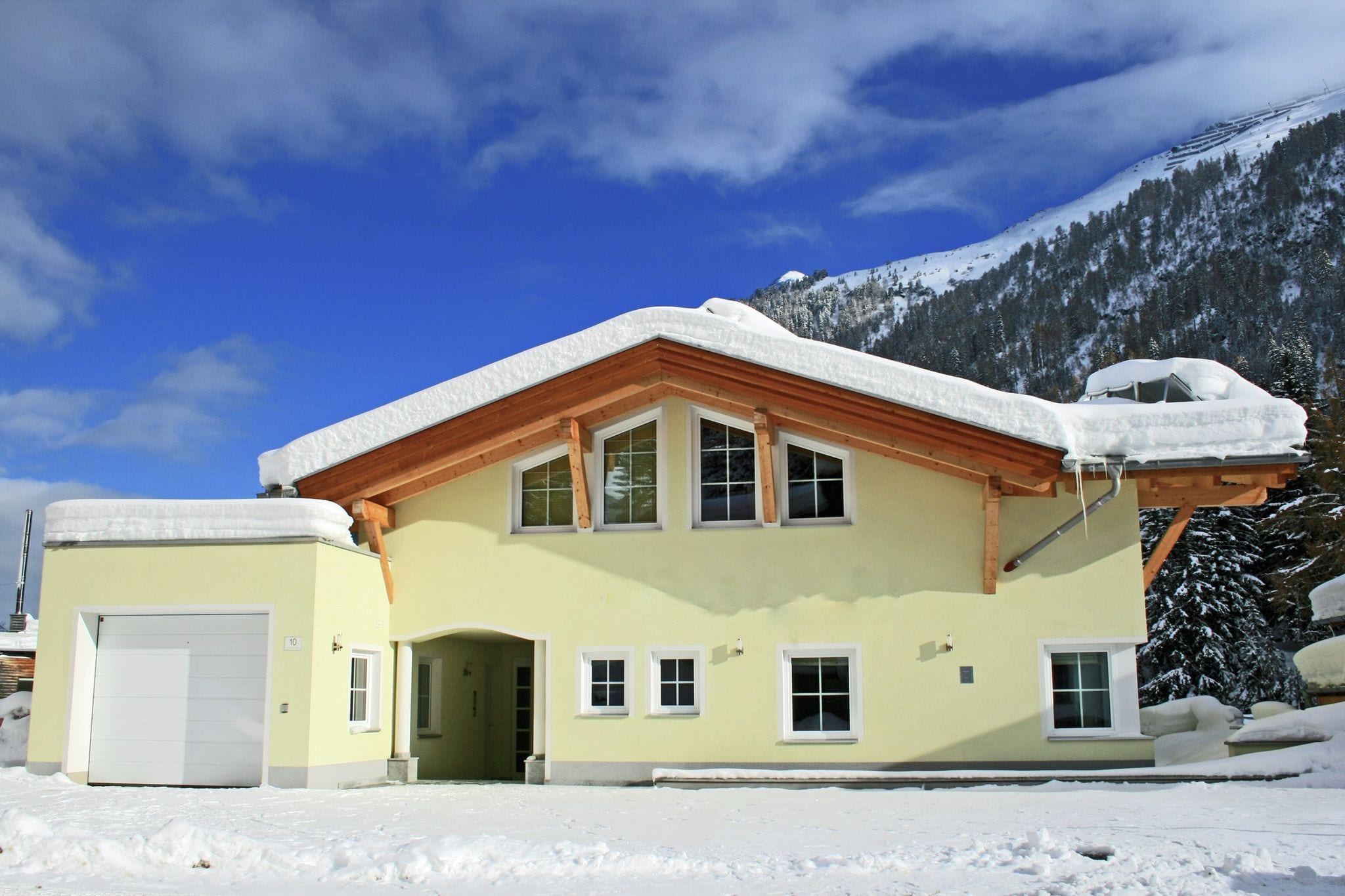 Mooi appartement in Sankt Anton am Arlberg met een sauna