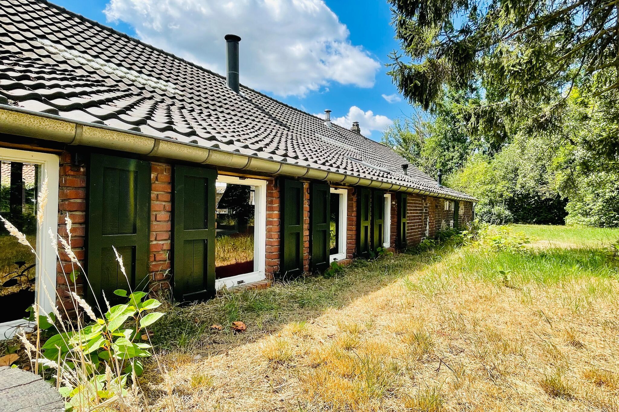 Spacious Farmhouse near Forest in Stramproy