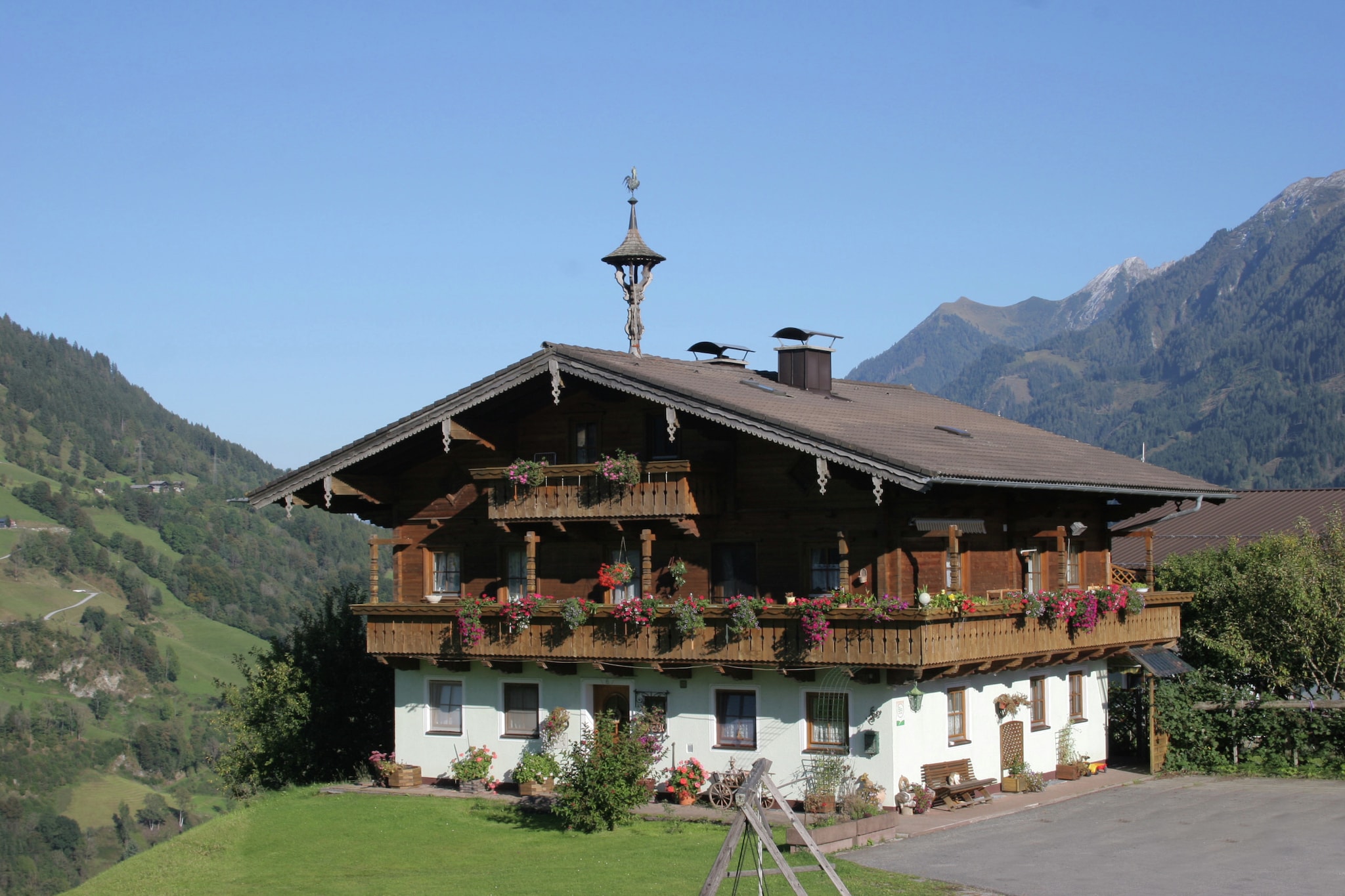 Perfect for a lovely vacation with a small family or group of 5, this is a 2-bedroom apartment in Embach (Lend). You can enjoy impressive views of the surrounding area from the balcony while having a cup of coffee or a glass of wine.



The town center with supermarkets and restaurants rests at 2 km and invites you to wander in the evenings. In the Gastein Valley ski area, you can enjoy downhill skiing, snowboarding, and cross-country skiing. For excursions in the area, Lake Zell, Werfen Ice Caves, and Hohenwerfen Castle are ideal.  



The live-in kitchen is equipped with every modern convenience to prepare meals of choice. In the private garden, you can lie down reading a book or gazing at the sky. There is a barbecue to enjoy the evenings. Children can enjoy themselves with the play equipment and trampoline available on the lawn. Parking is available.



Check-in can be done from 3-6 PM whereas check-out is from 8-10 AM.