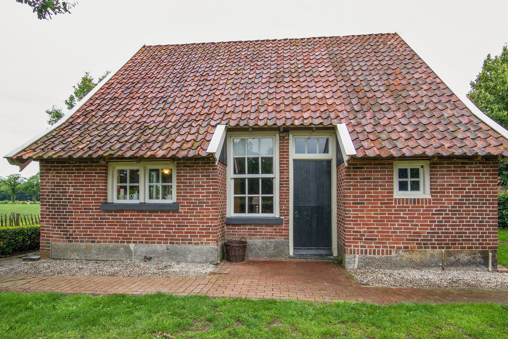 Quaint Farmhouse in Enschede with Terrace