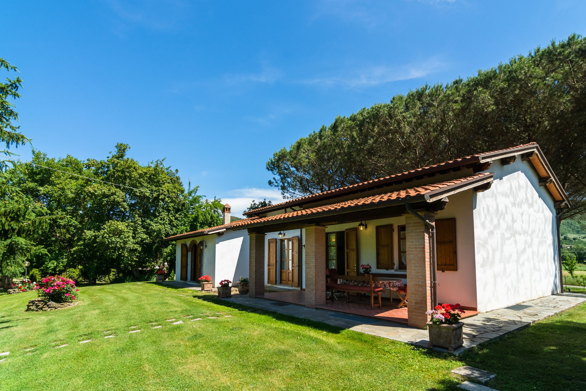 Agriturismo with garden, private terrace, panoramic pool, organic wine