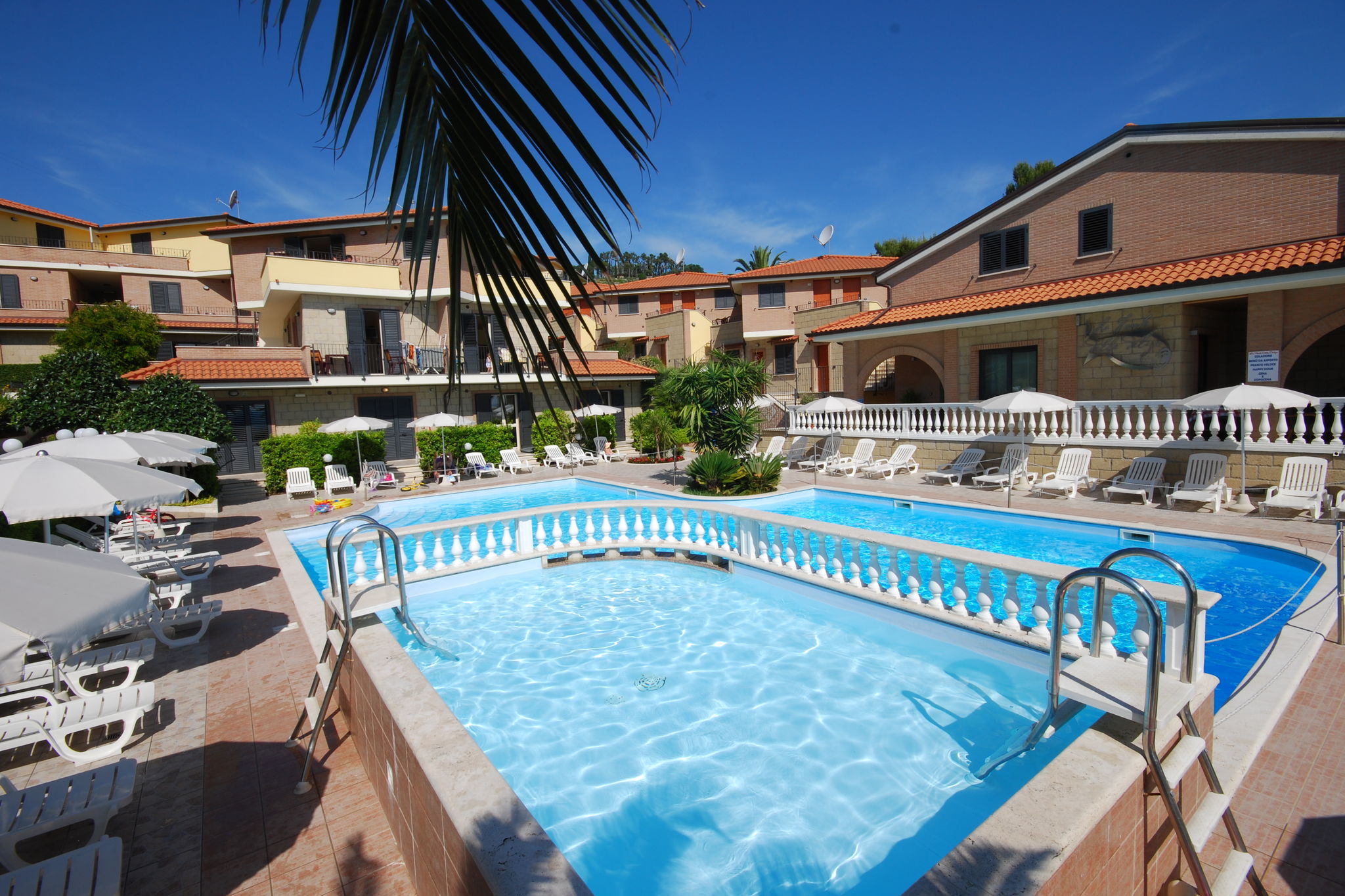 Appartement spacieux à Tortoreto avec piscine