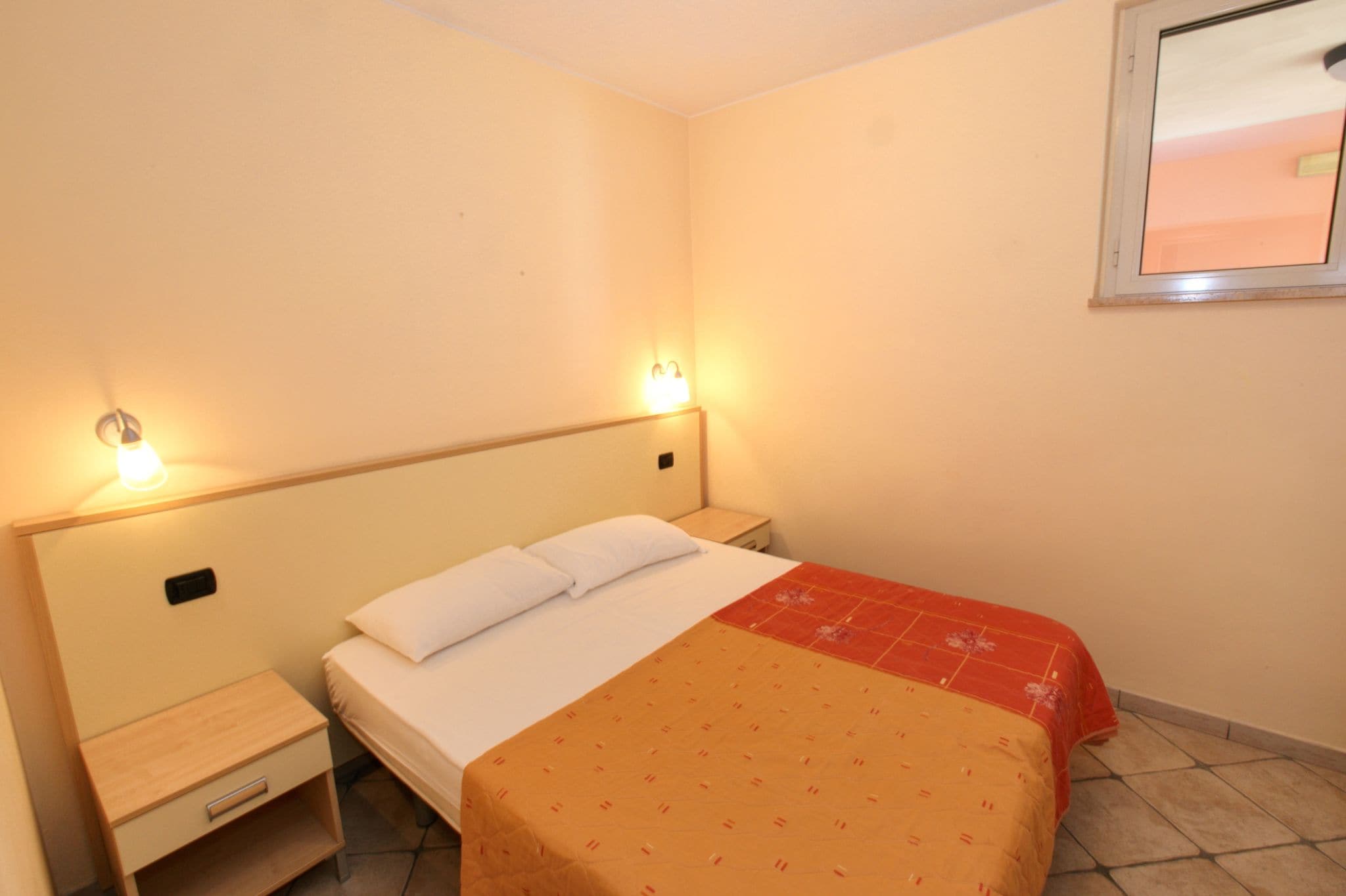 Geräumiges Apartment in Tortoreto mit Swimmingpool