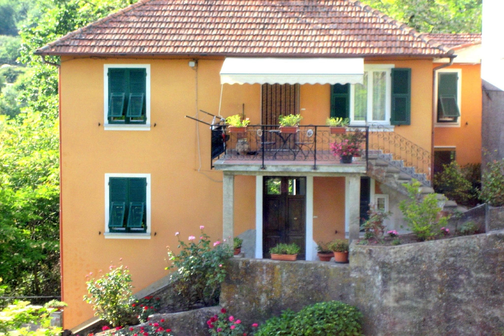 Leuk vakantiehuis in Sesta Godano met een terras