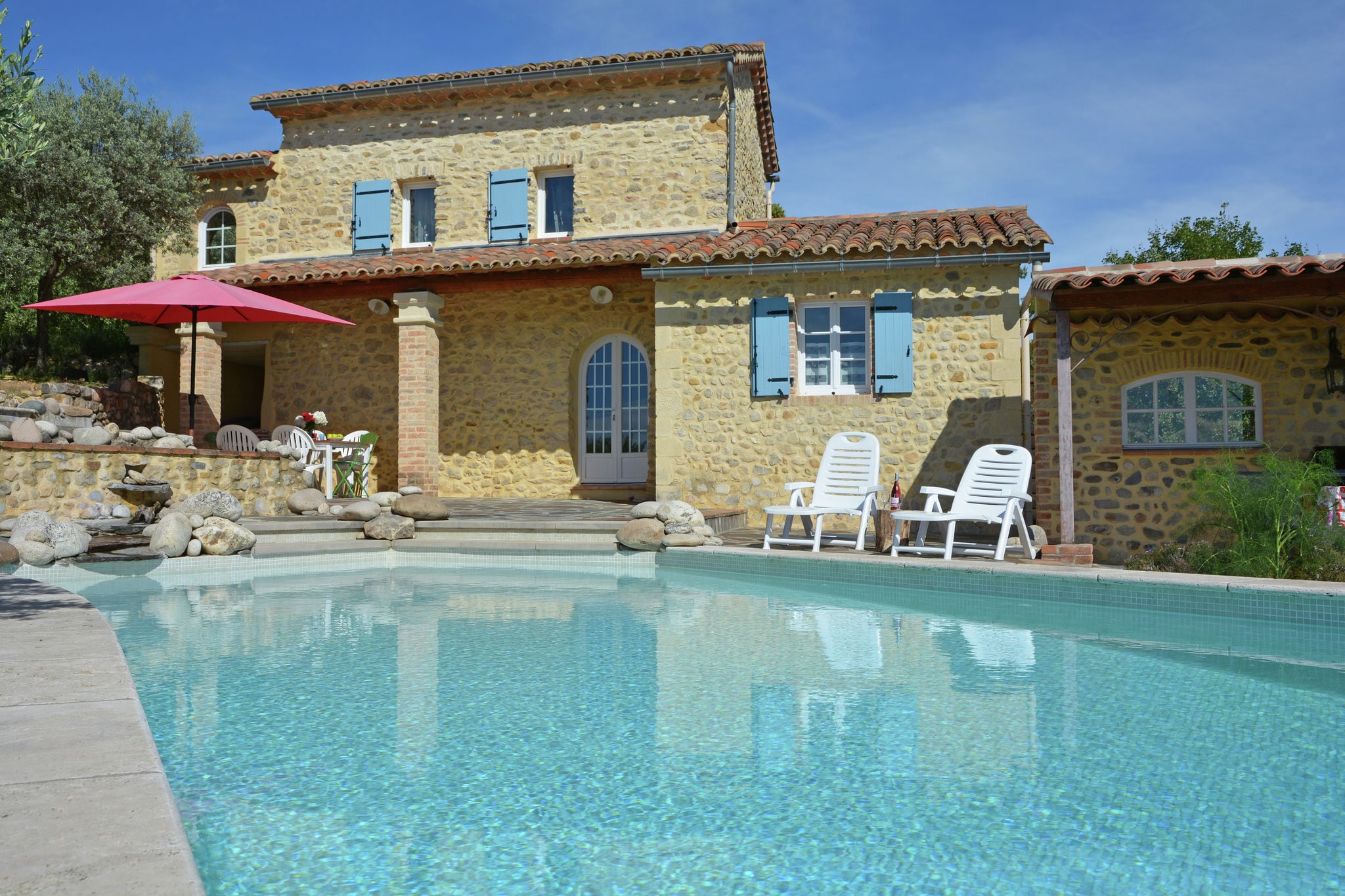 Villa de charme avec piscine privée dans le Gard