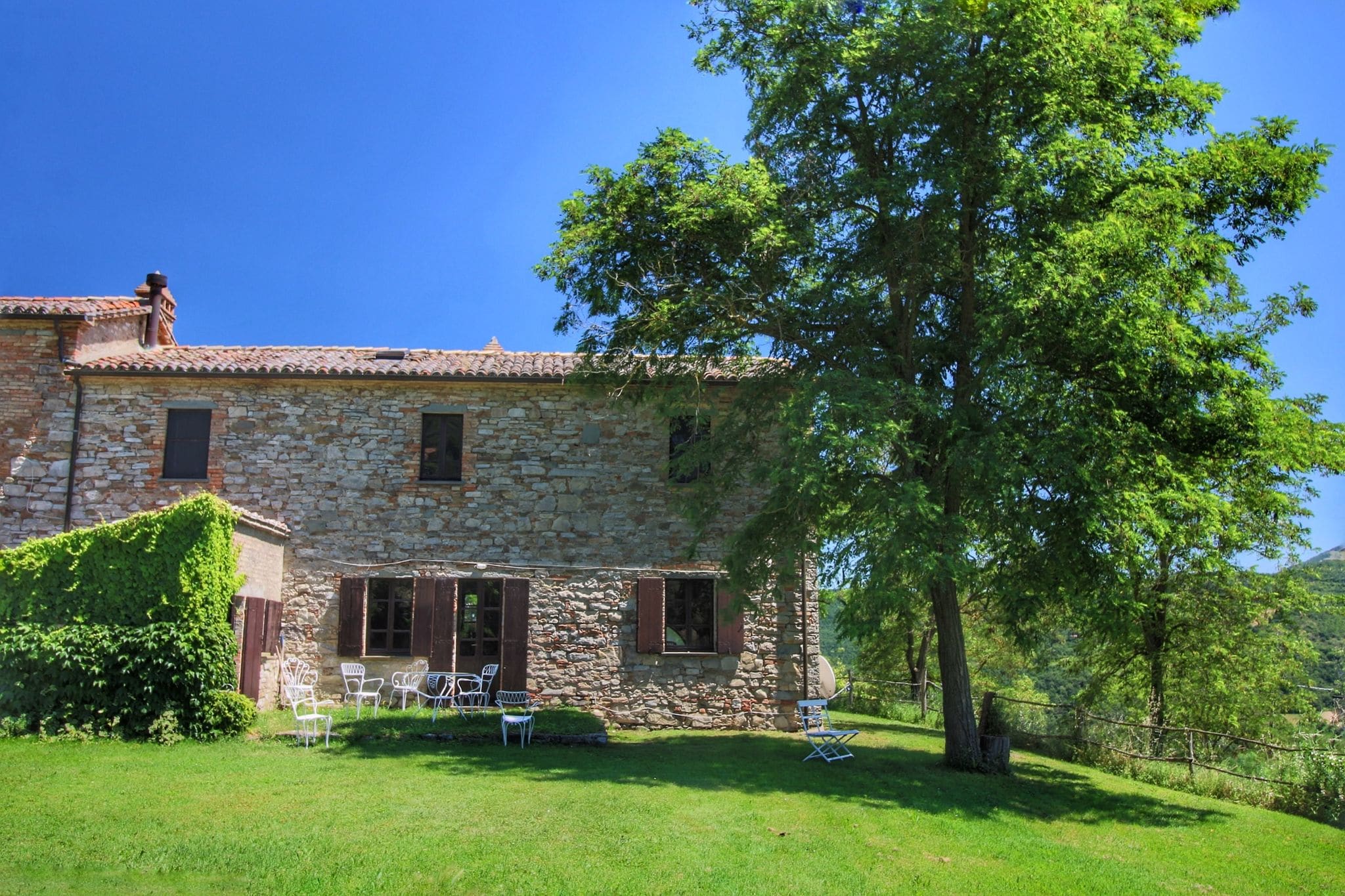Farmhouse near Centre in Umbertide with Garden and Alpacas