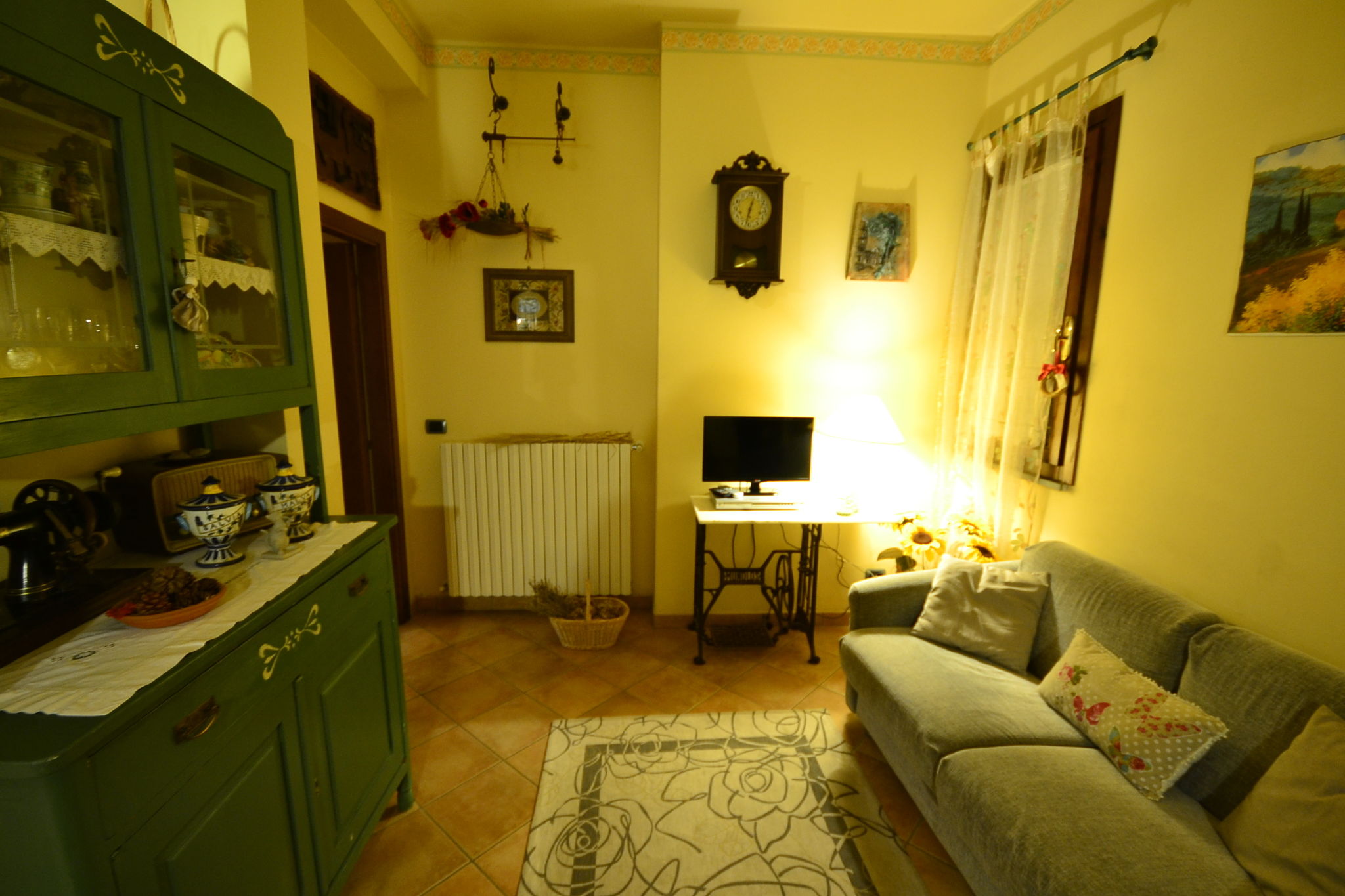 Maison de vacances confortable avec jacuzzi à Montopoli