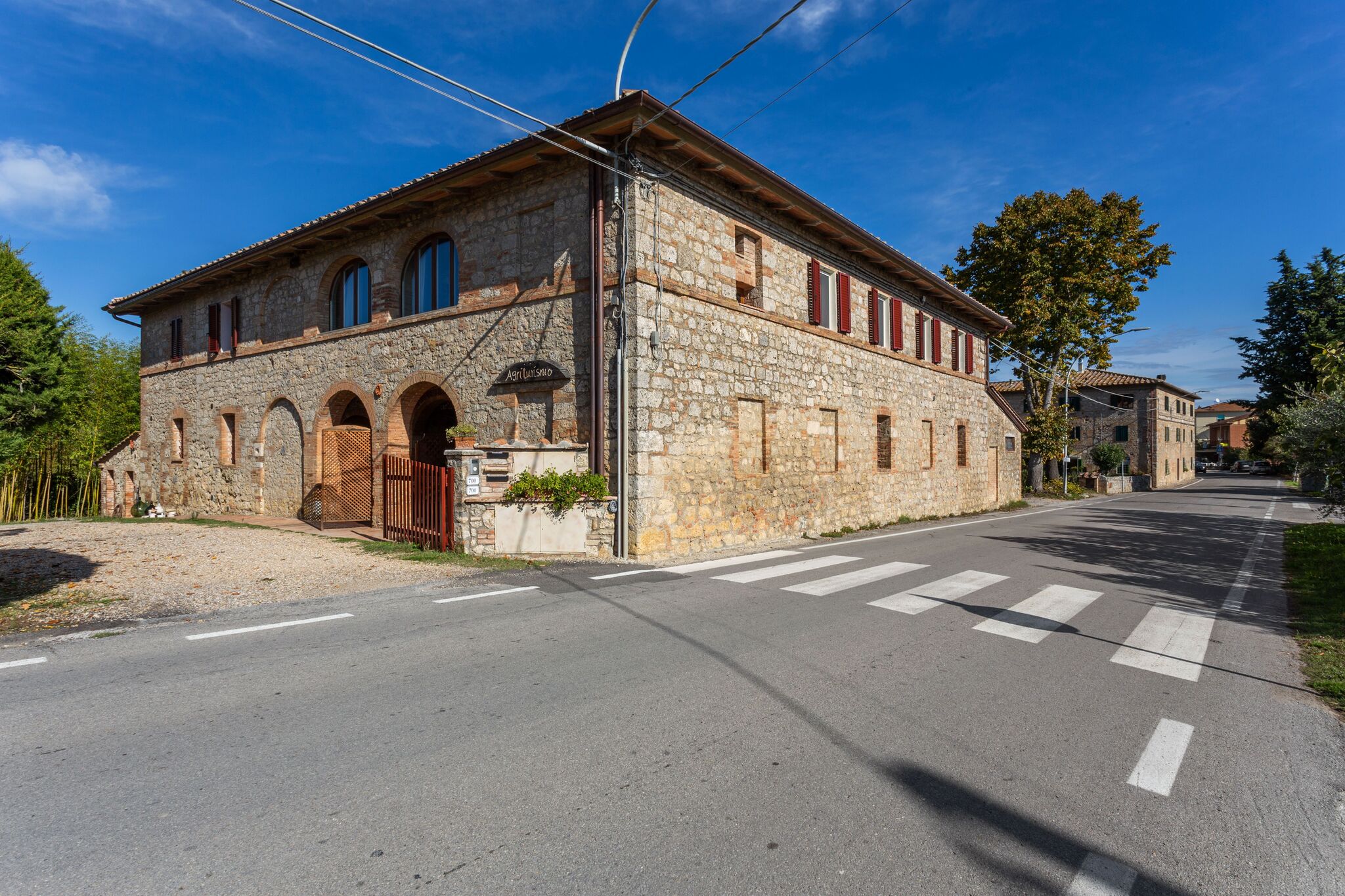 Ferme ancienne à Ville di Corsano avec terrasse