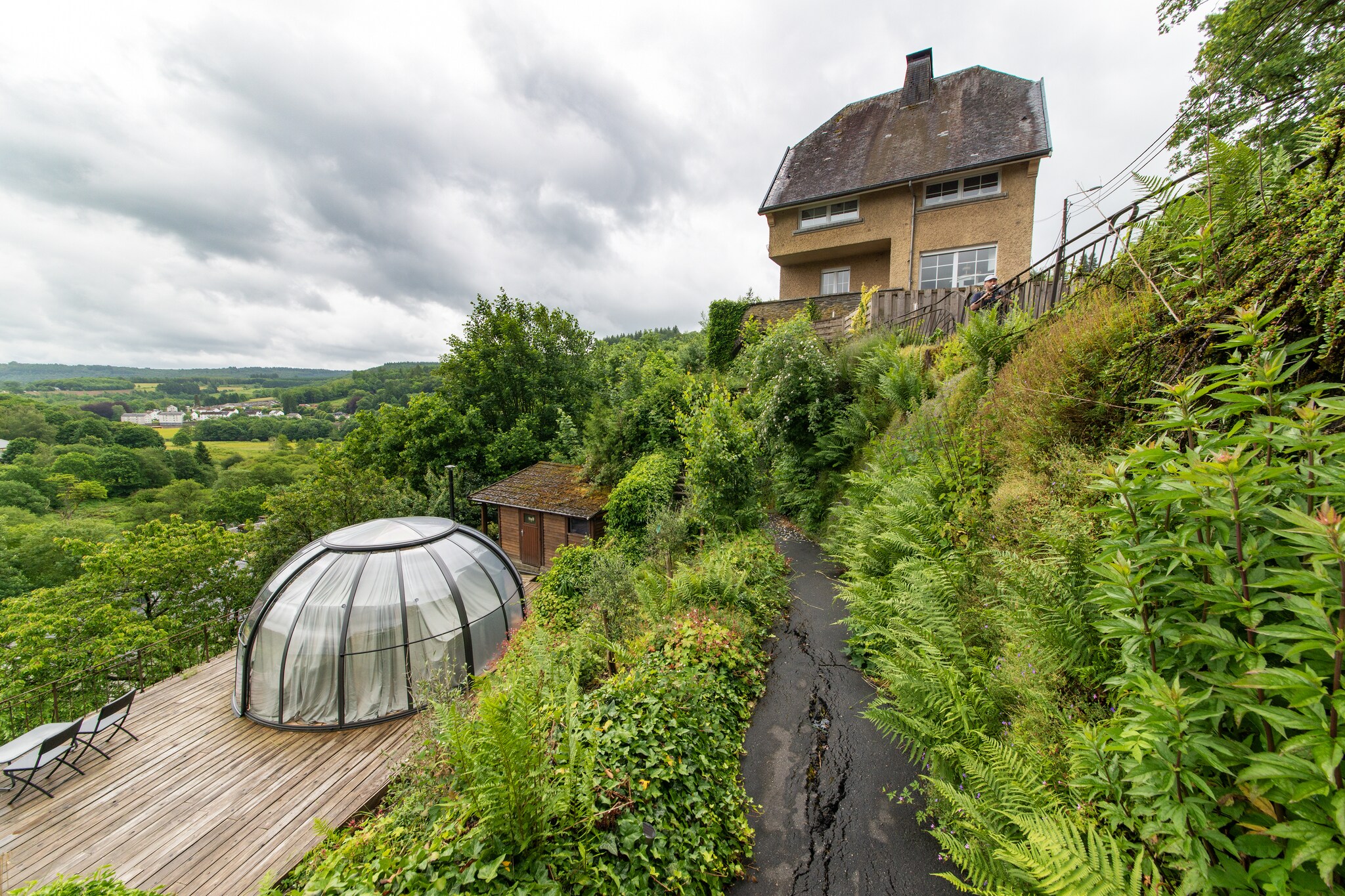 Au pied du château de Bouillon - Uitzicht zomer