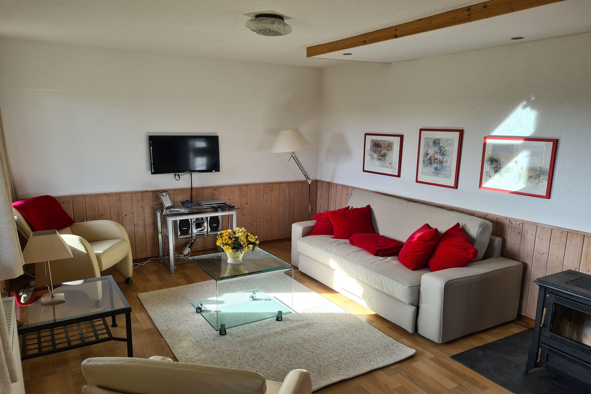 Nestled in serene nature, this apartment in Frankenau has 2 bedrooms and is comfortable for a group of 6 or families withchildren to spend a vacation enjoying the beautiful nature from the terrace and garden.
The national park of Kellerwald - Edersee and Edersee lake are nearby. You can enjoy diving, surfing, water skiing, canoeing and boat sailing, fishing and swimming in the lake. Historical places of Bad Arolsen, Frankenberg, Waldeck and Bad Wildungen are graet for history buffs. For skiing Winterberg or Willingen are nearby to visit. Forest is only 100 m away and supermarket is in 1 km.
The living room is cozy to relax with wood stove and double sofa bed and you can also lounge in the hall. The garden with furniture is perfect to enjoy the greenery. Kids have a cot for comfortable night and a high chair.
Public transport is in 15 km.
Check in is between 4-6 pm and check out is between 9-10 am.
Onsite cost should be paid upon arrival to the HO.