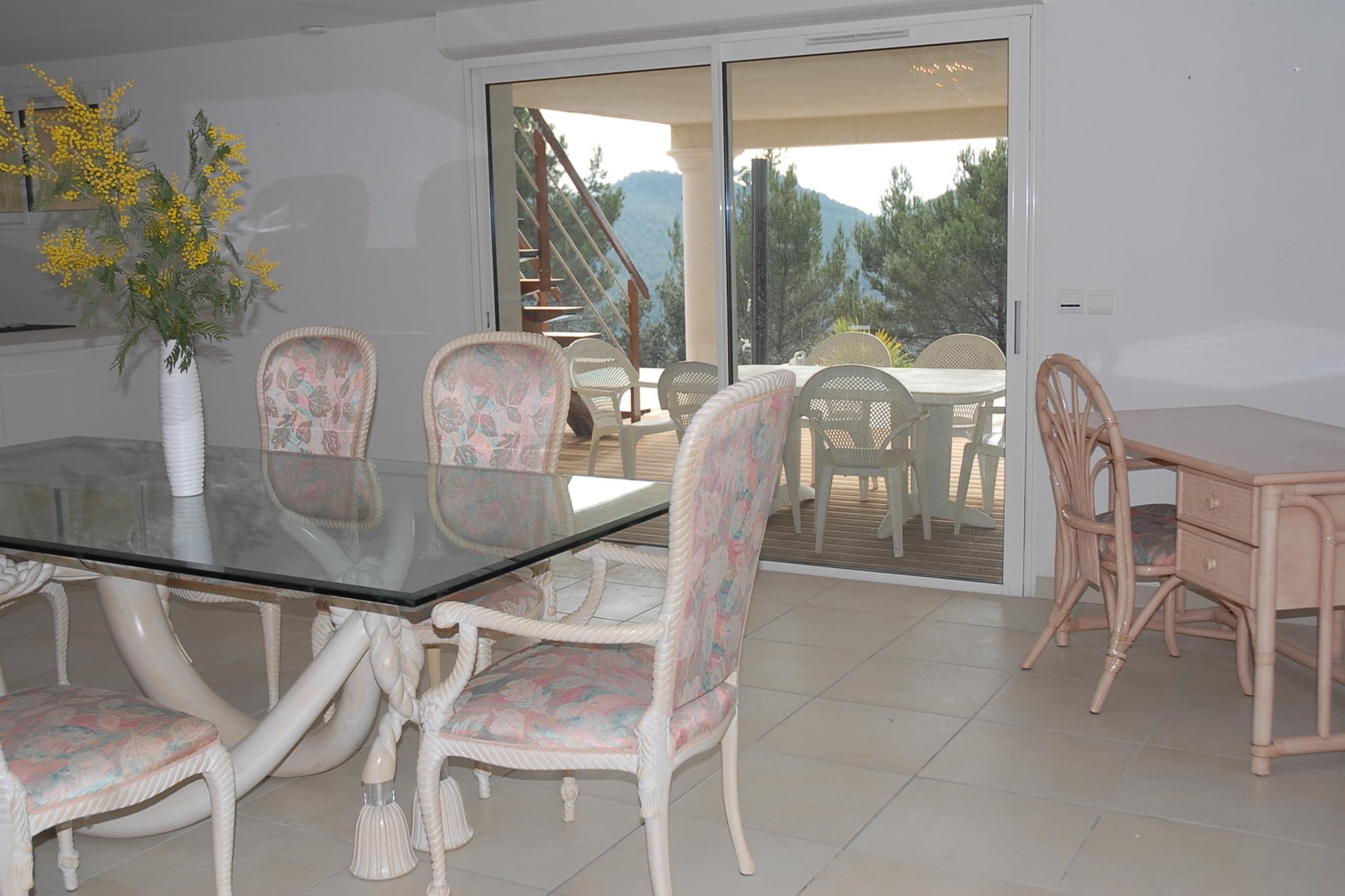 Villa d'EDEN - Eetkamer