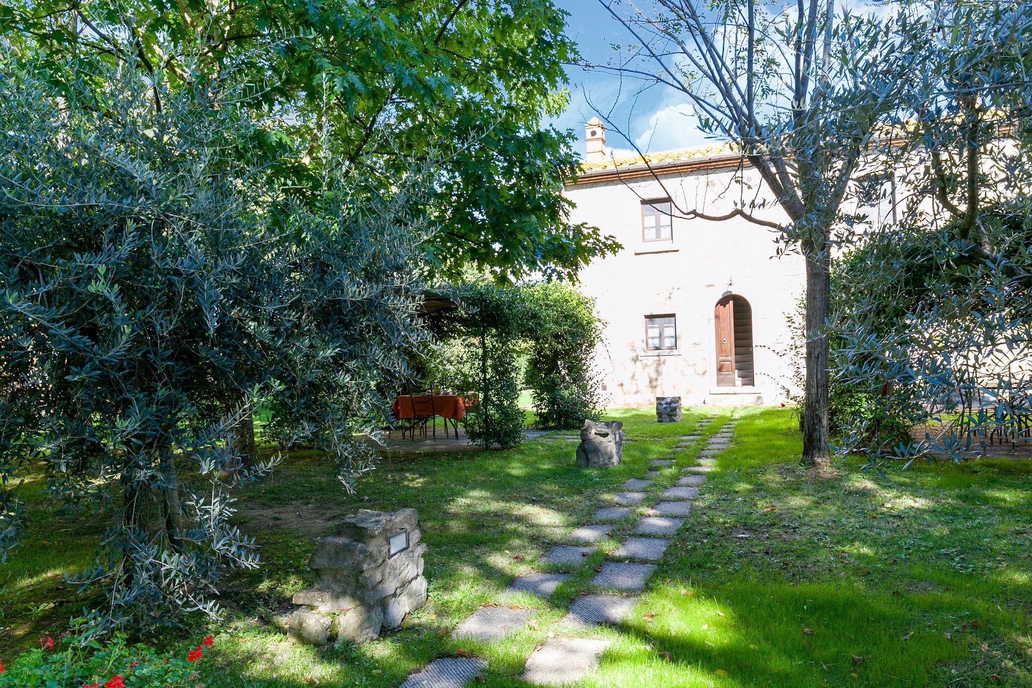 Ruhiges Bauernhaus in Cortona mit Swimmingpool