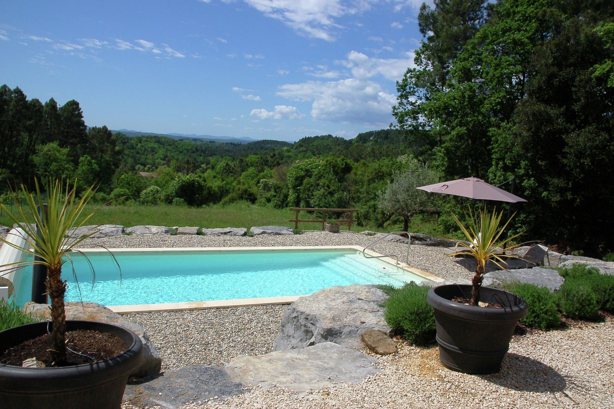 Villa in Vinezac mit großem eigenen Pool