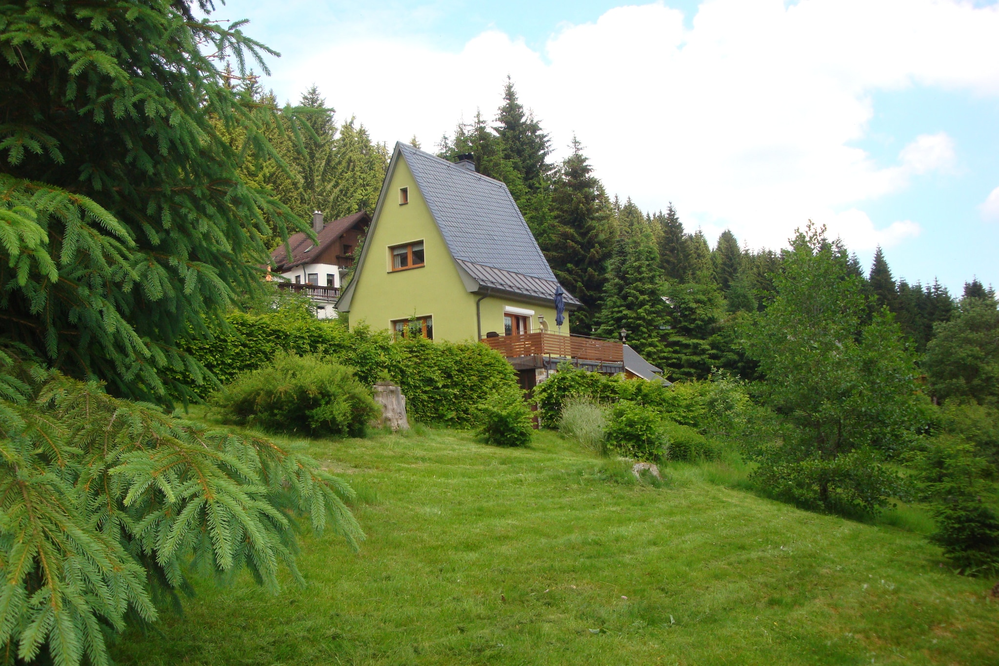 Am Mühlberg-Außenbereich Sommer
