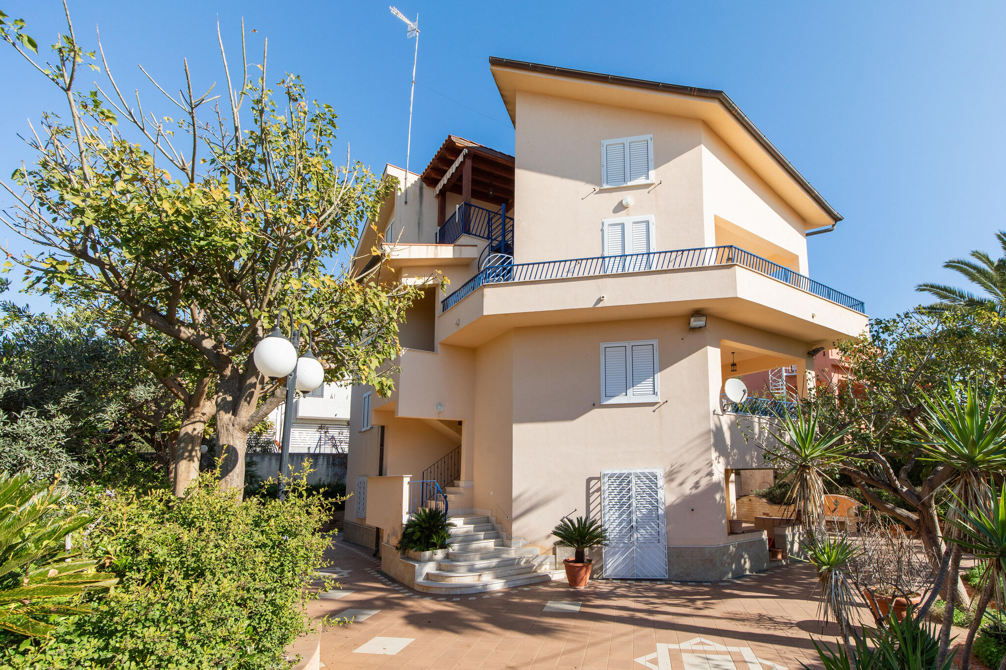 Sonnenverwöhntes Ferienhaus mit Balkon in Sciacca