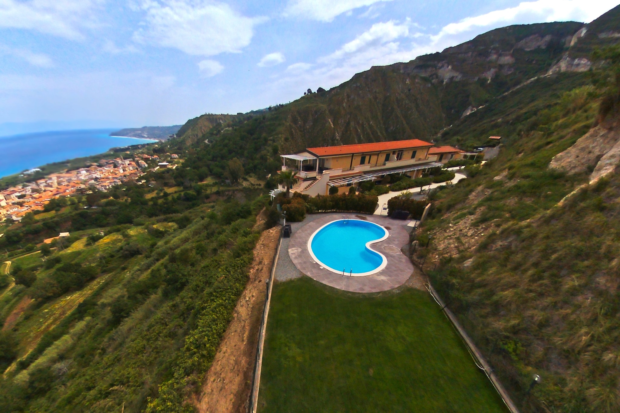 Bottone-Exterior summer