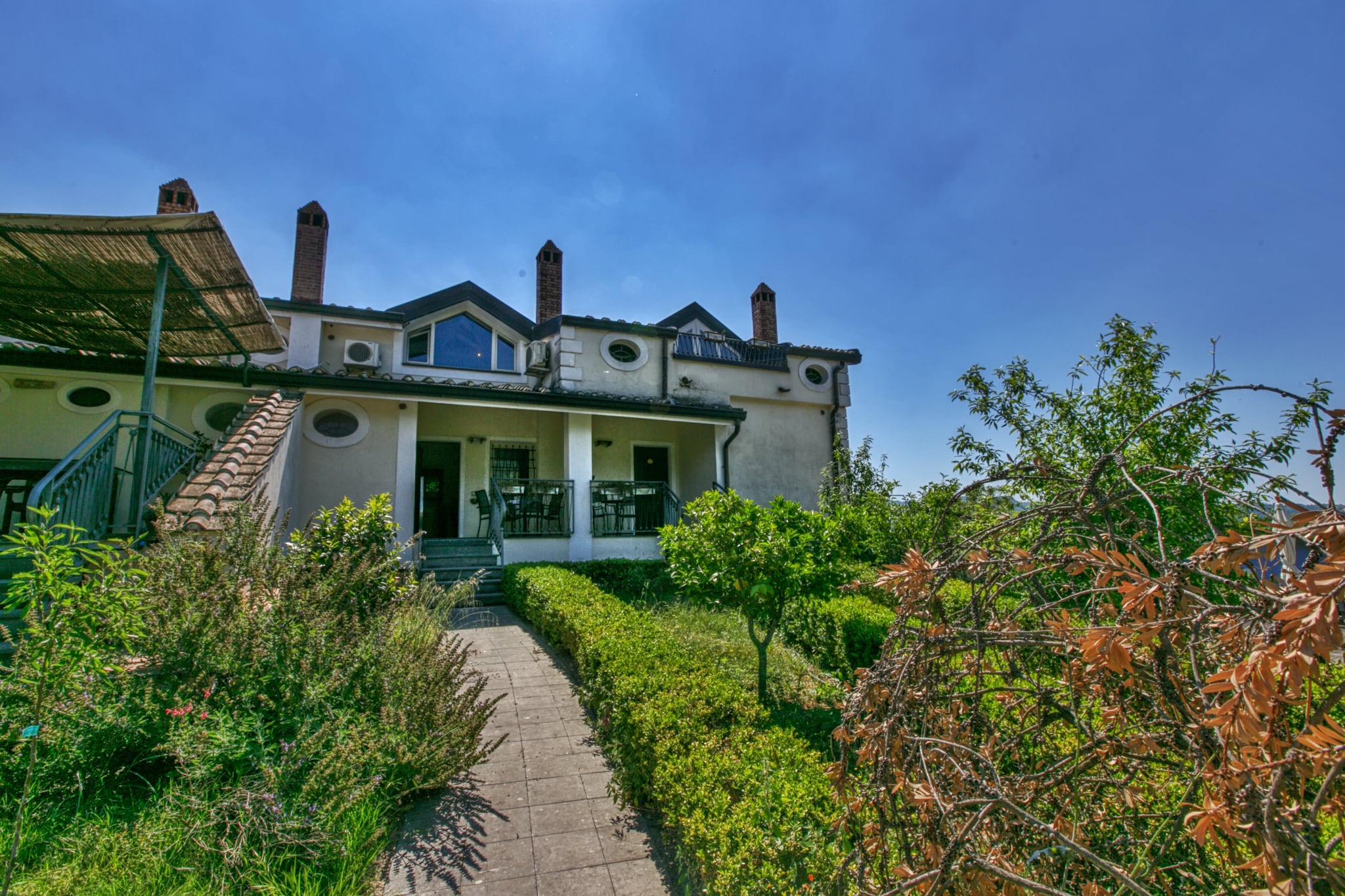 Exterior Summer