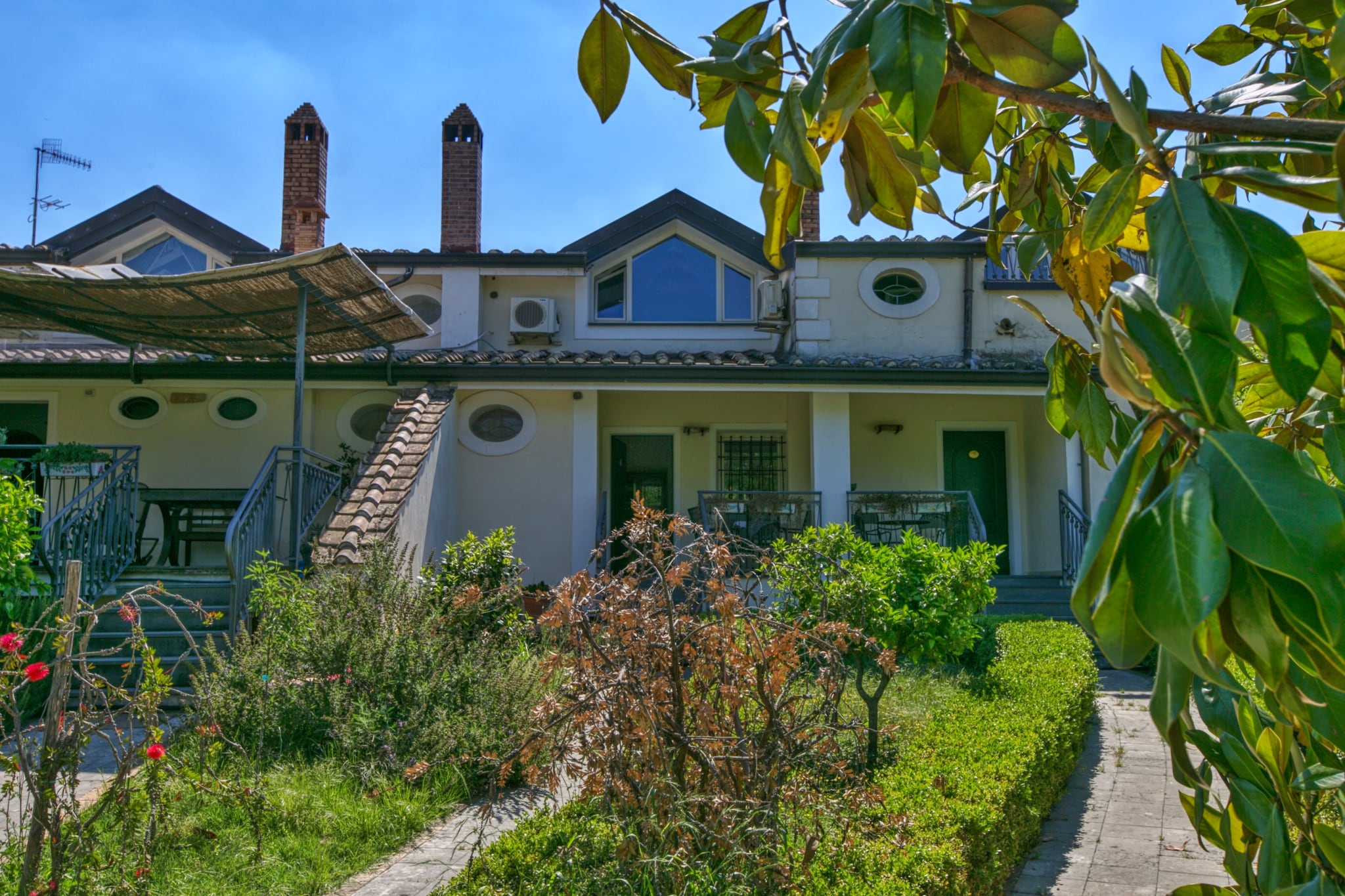 Exterior Summer