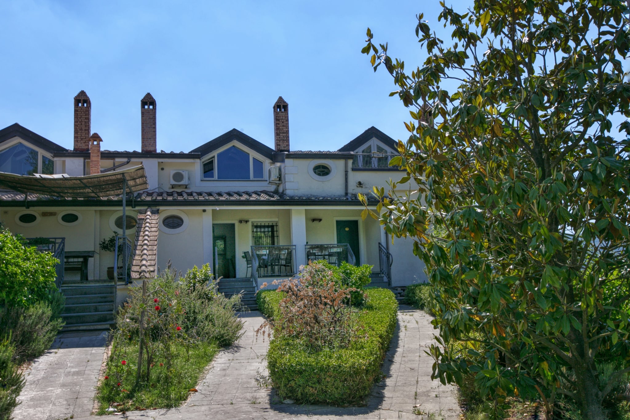 Exterior Summer