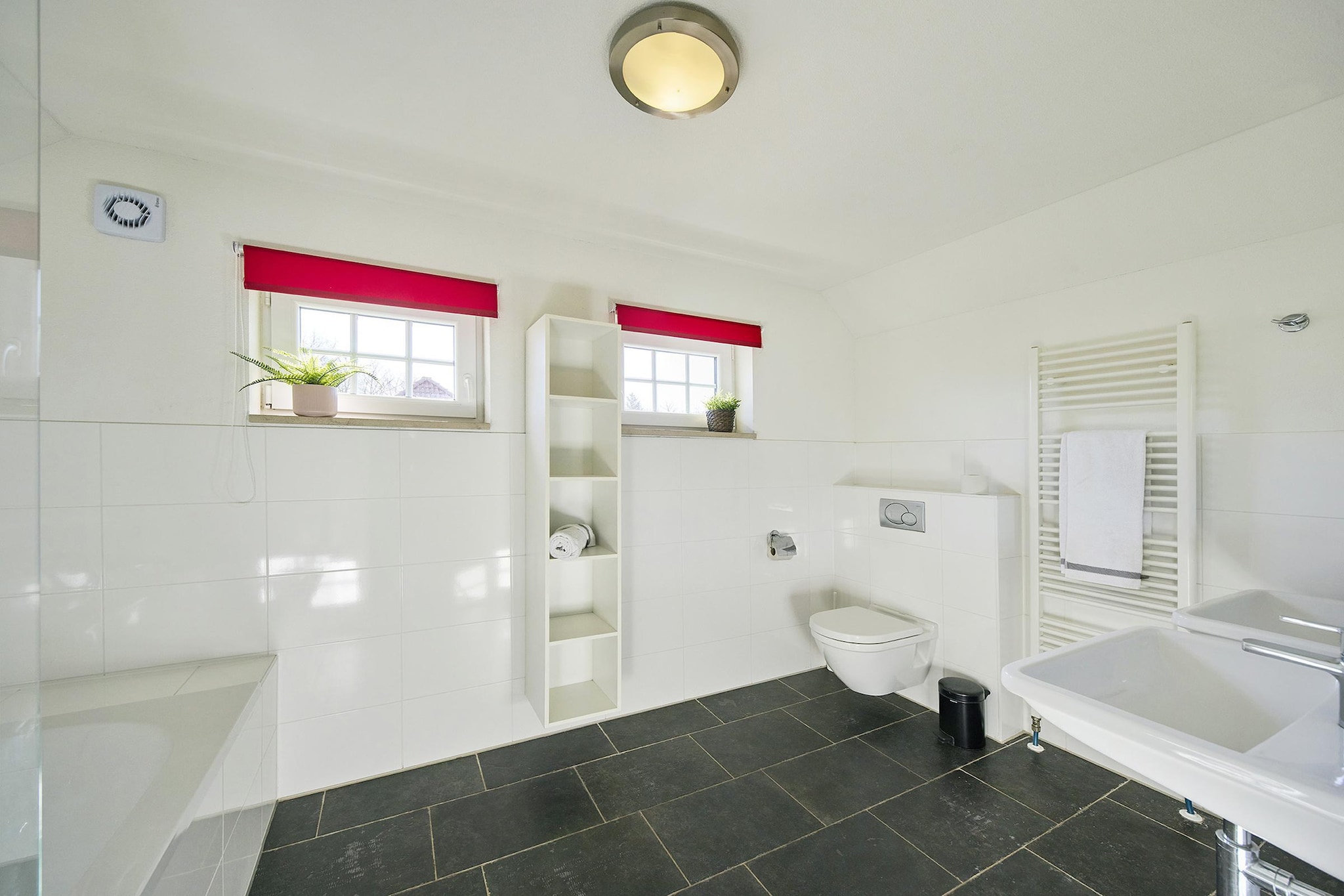 Buitenhof De Leistert 1-Badkamer