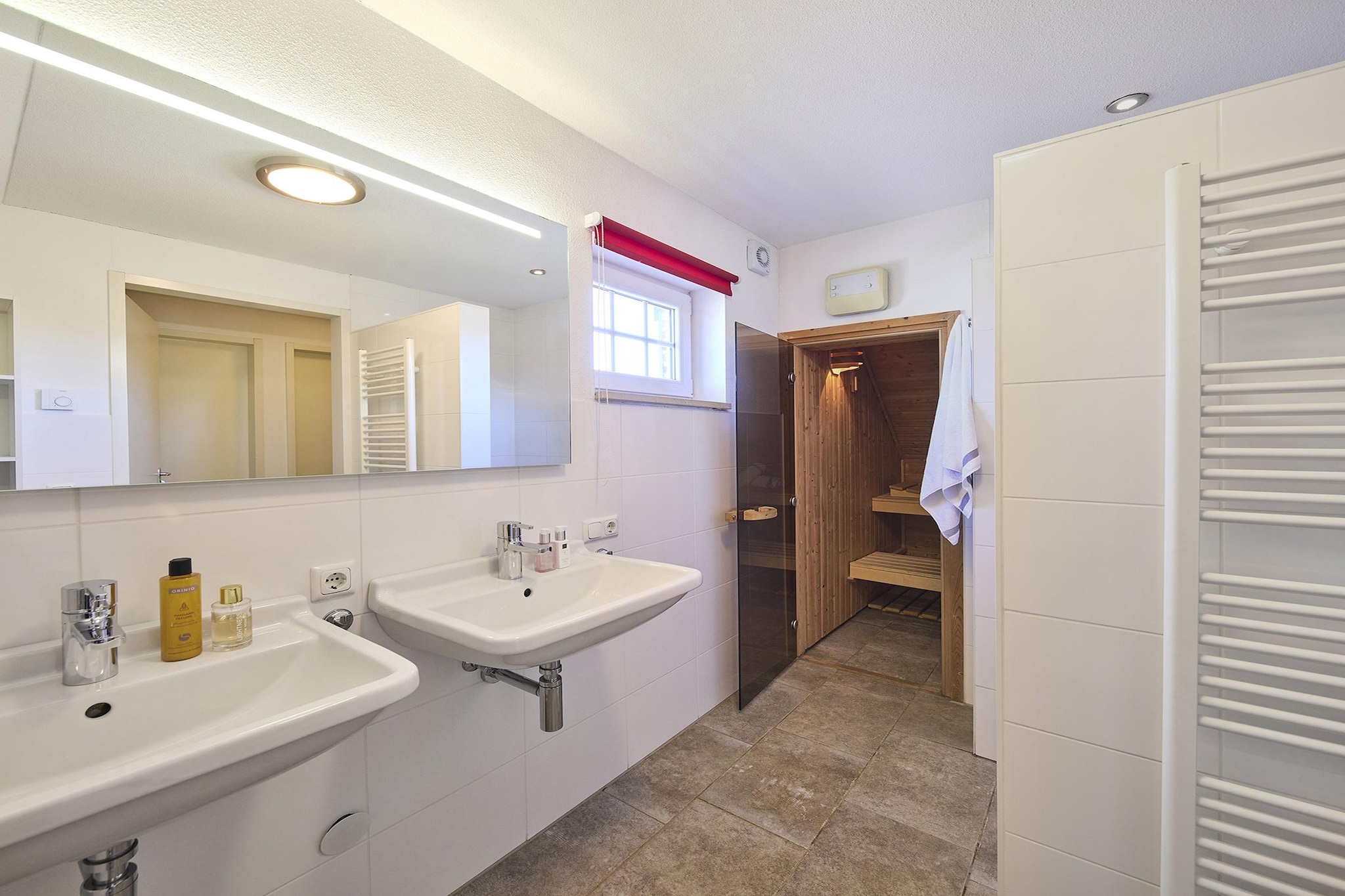 Buitenhof De Leistert 4-Badkamer