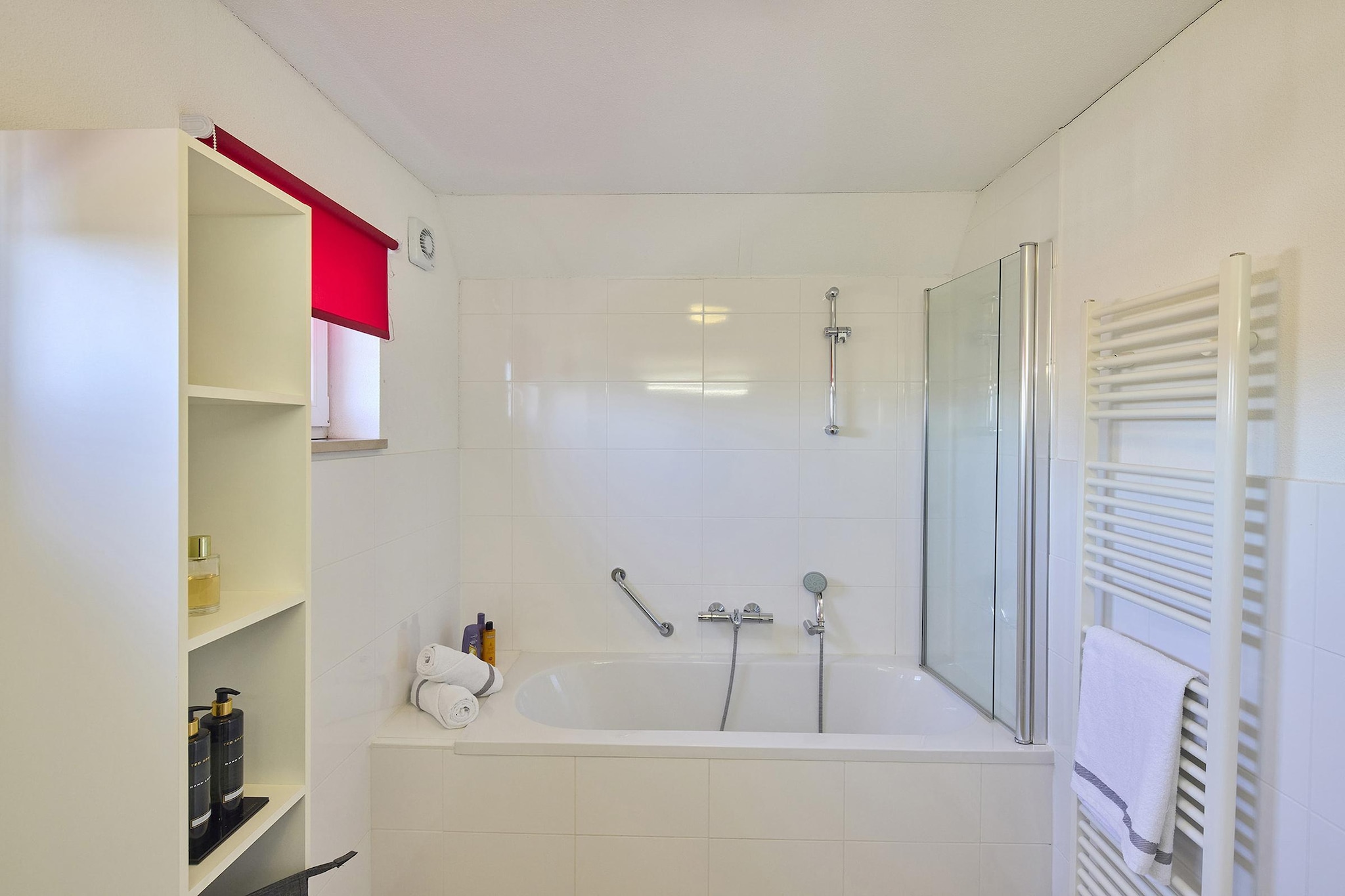 Buitenhof De Leistert 17-Badkamer