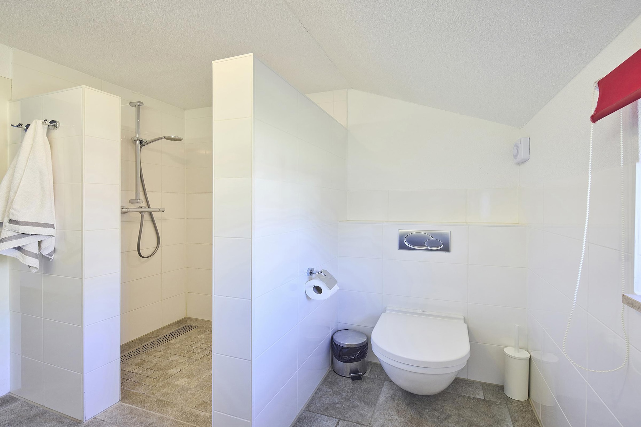 Buitenhof De Leistert 12-Badkamer