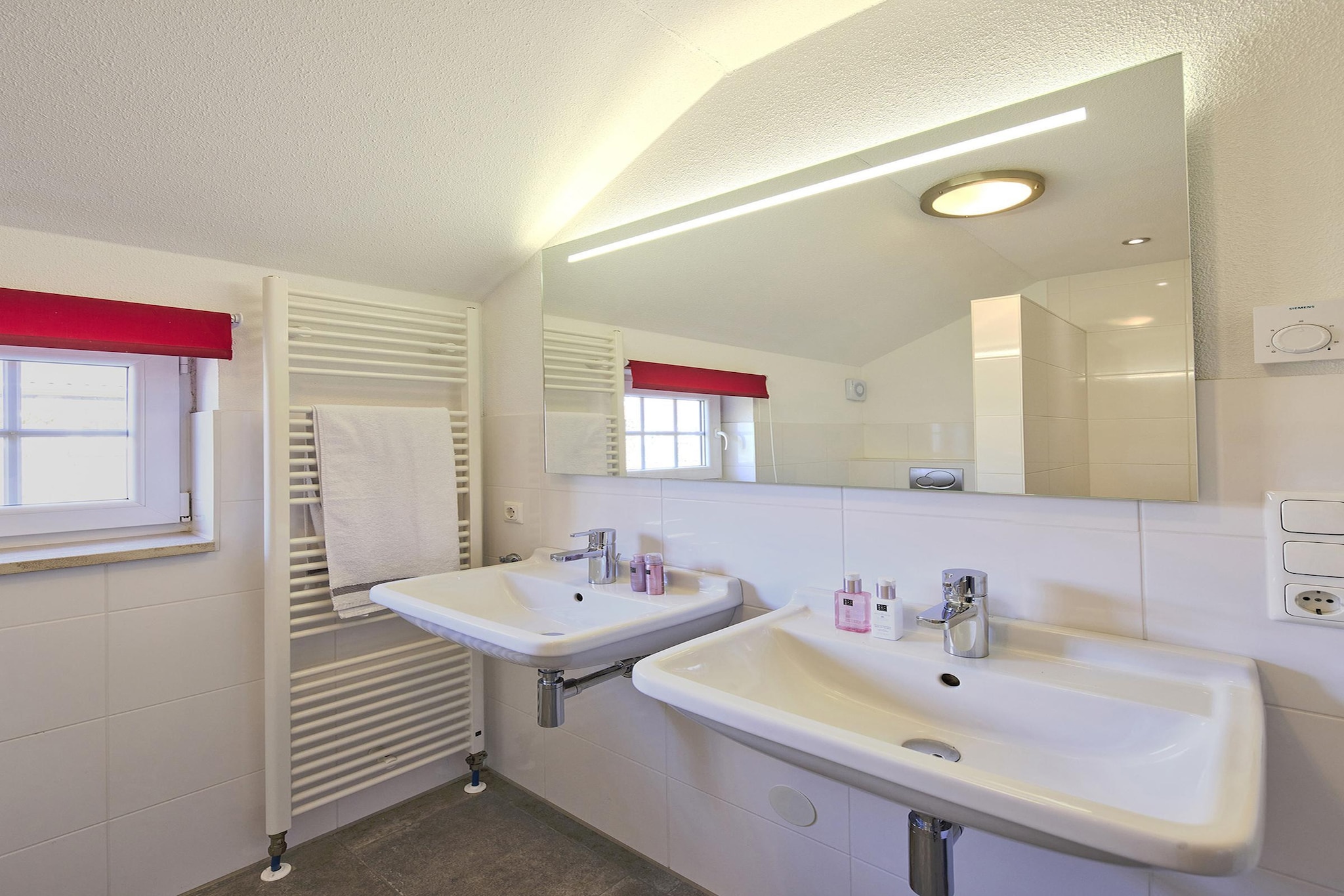 Buitenhof De Leistert 10-Badkamer