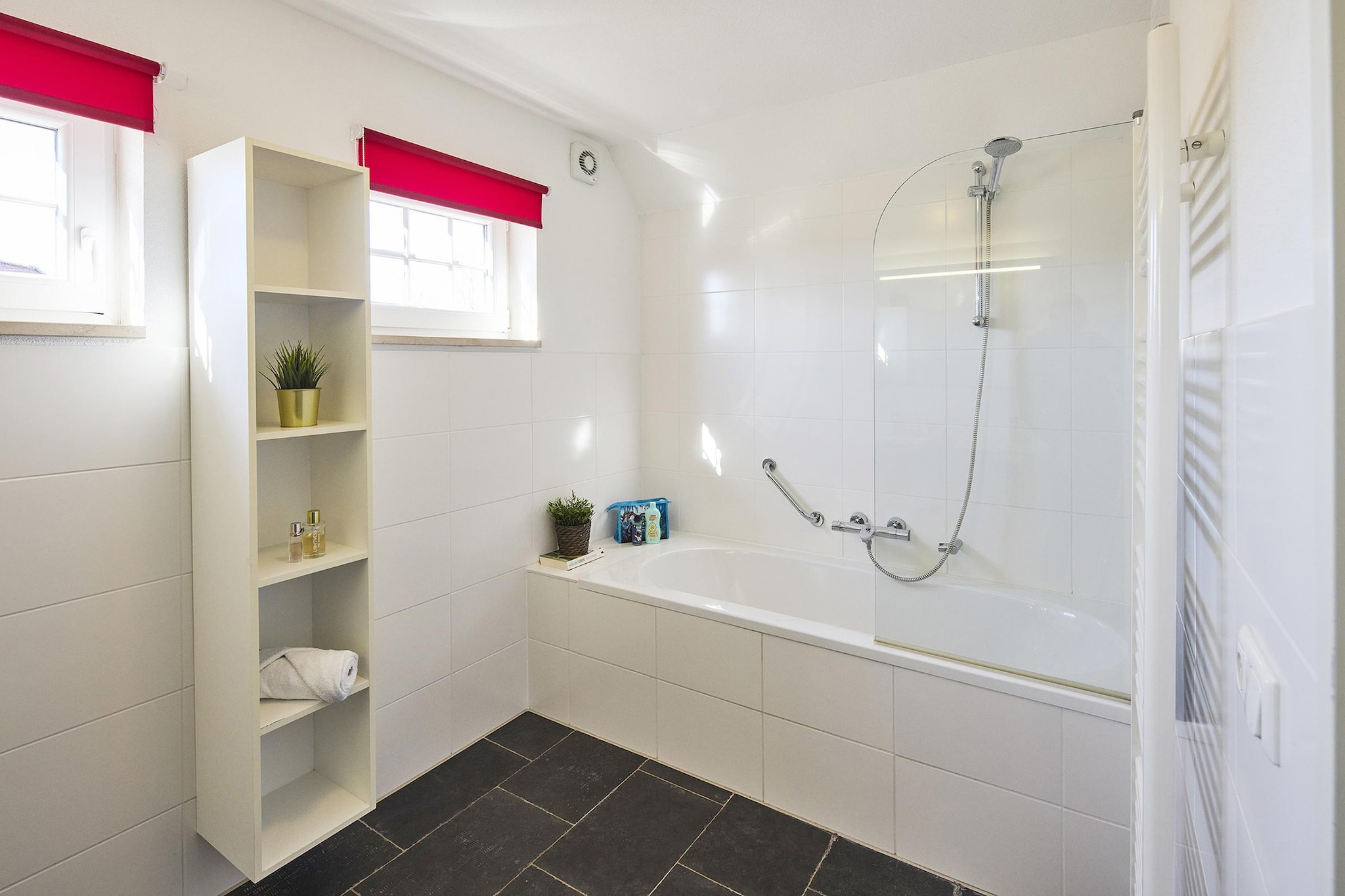 Buitenhof De Leistert 9-Badkamer