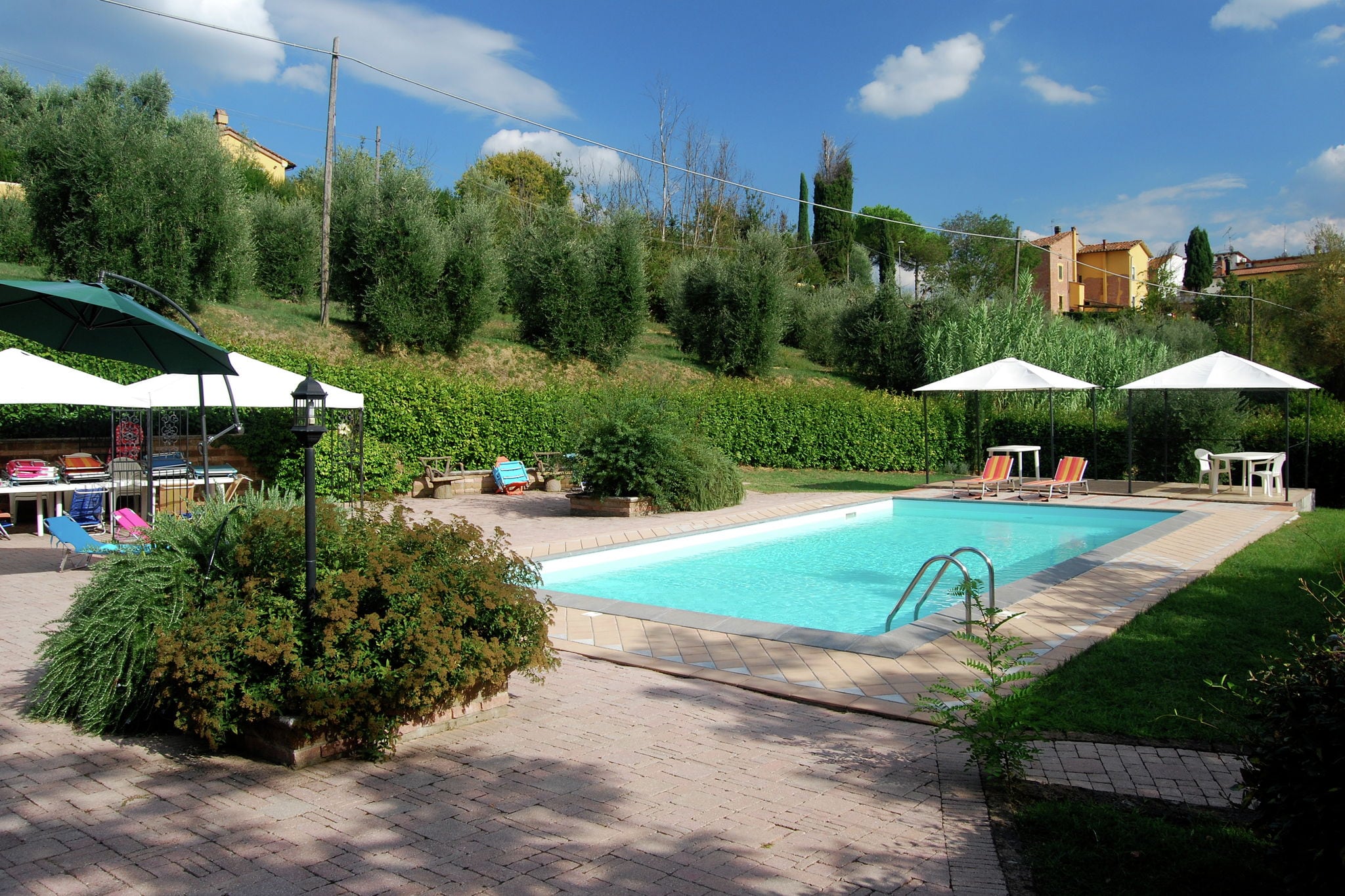 Charming holiday home between Florence and Pisa.