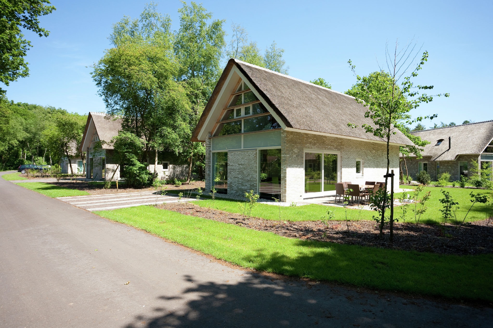 Thatched villa with two bathrooms, at 8 km. from Hoogeveen